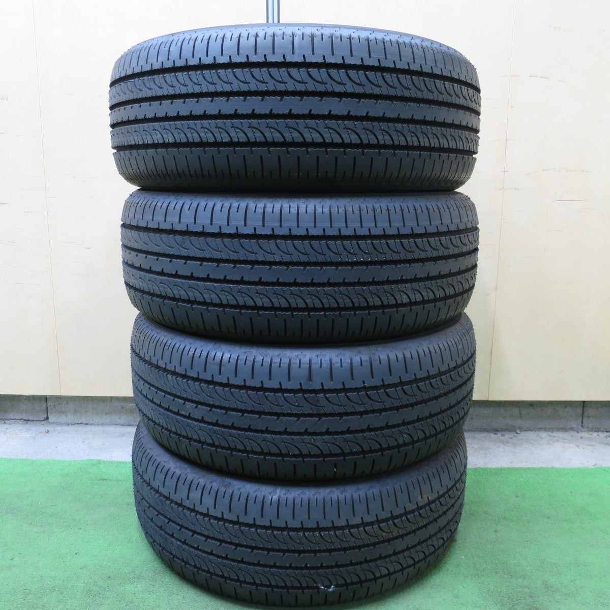 新車外し！25年★225/55R18 ヨコハマ ジオランダー SUV G055 G055E タイヤ 18インチ デリカ D:5 シャモニー フォレスター エクリプスクロス 等★6021606NGノタ