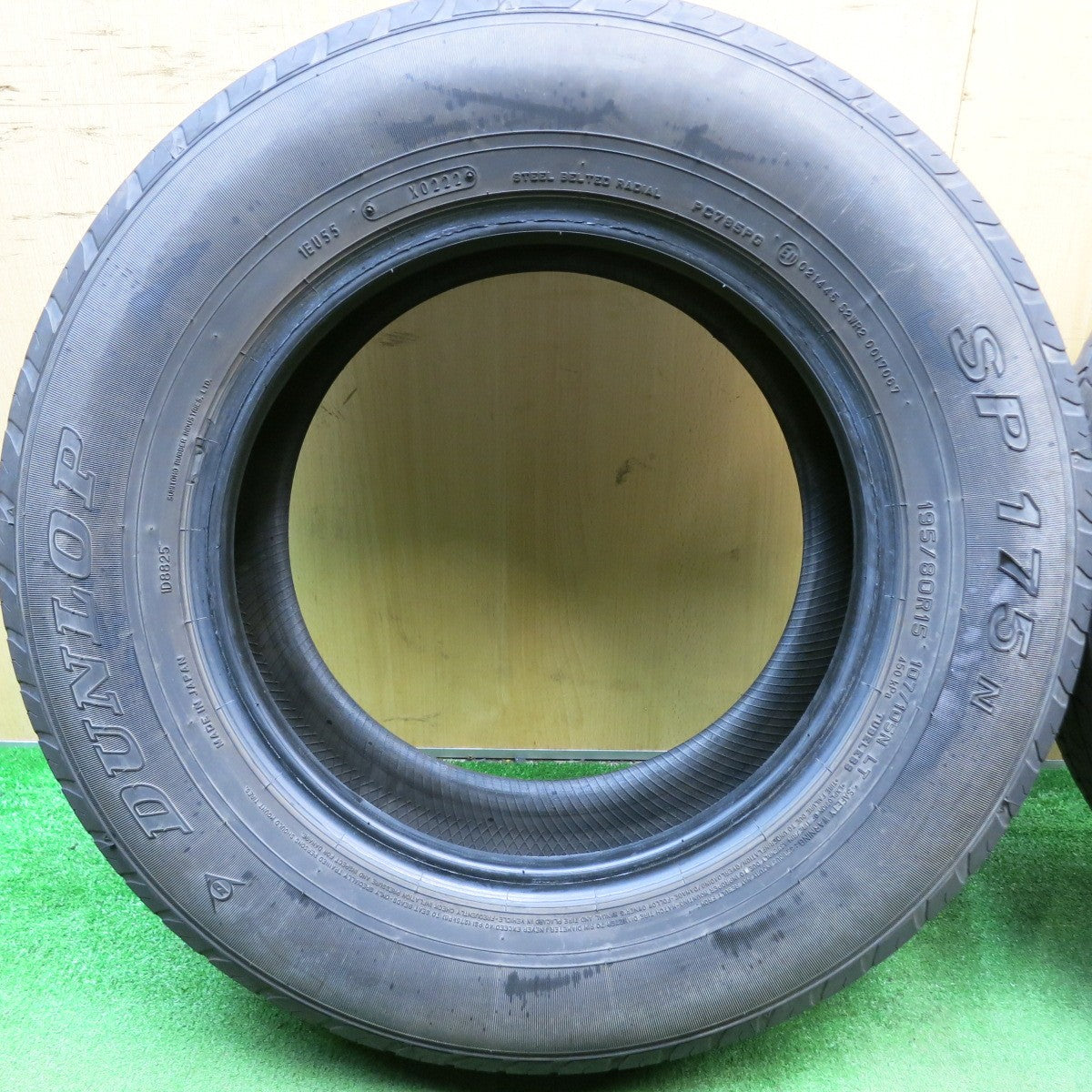 4本価格！22年★195/80R15 107/105N ダンロップ SP175N タイヤ 15インチ ハイエース キャラバン 等★5080103HAノタ
