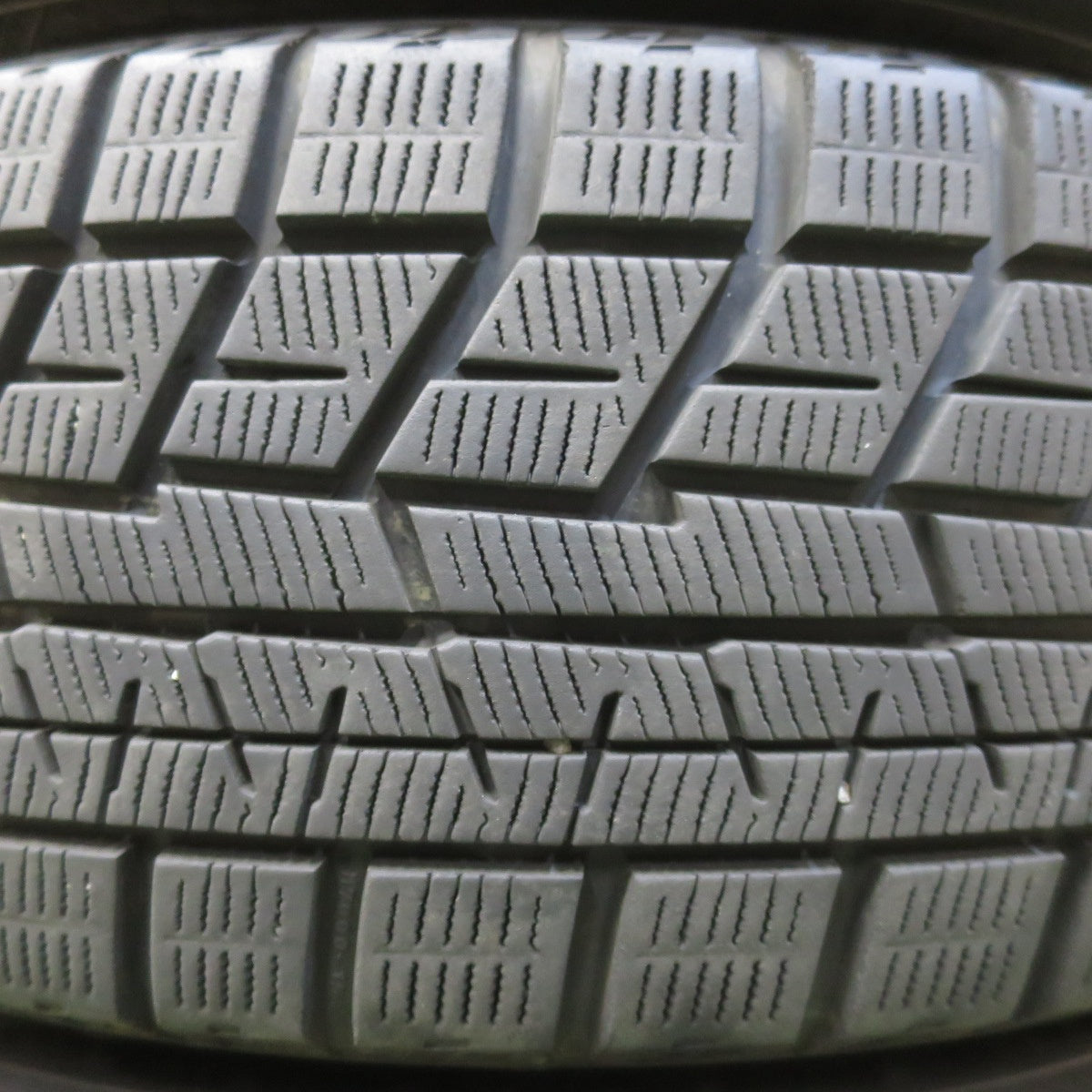 バリ溝！8.5分◎スタッドレス 195/65R15 ヨコハマ アイスガード iG60 SCHNEIDER シュナイダー 15インチ PCD114.3/5H◎6070902イス