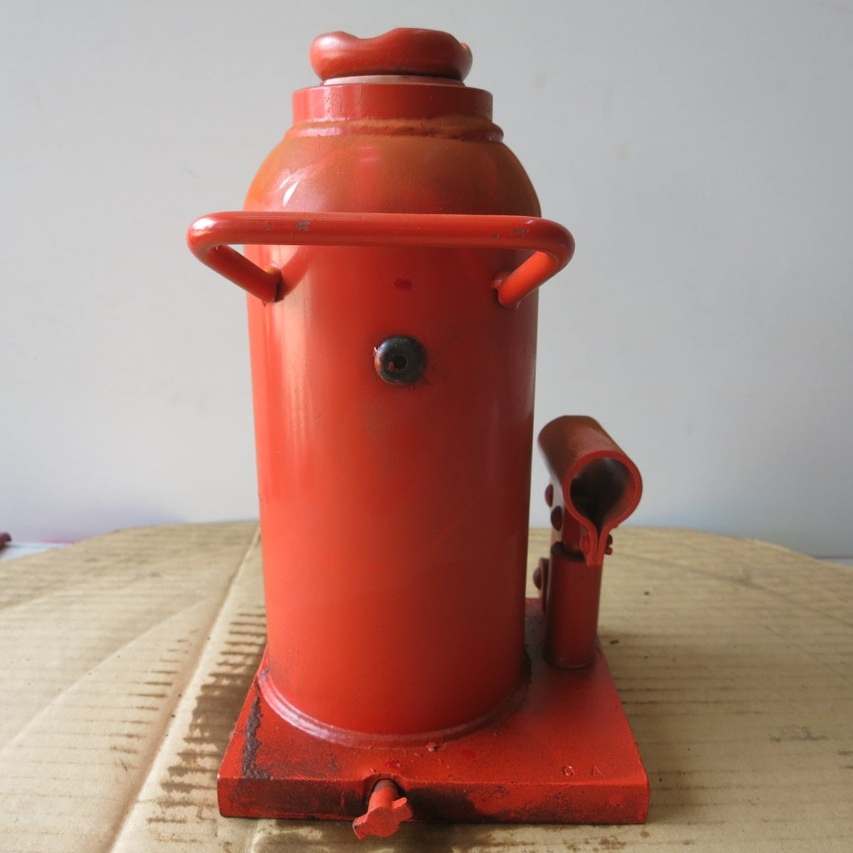 [送料無料] ◆マサダ 油圧 ジャッキ HP-15N 工具 15TON 15ton 15トン 15000kg 油圧式 オイル だるま ダルマ 車載 自動車 点検 整備⑫◆