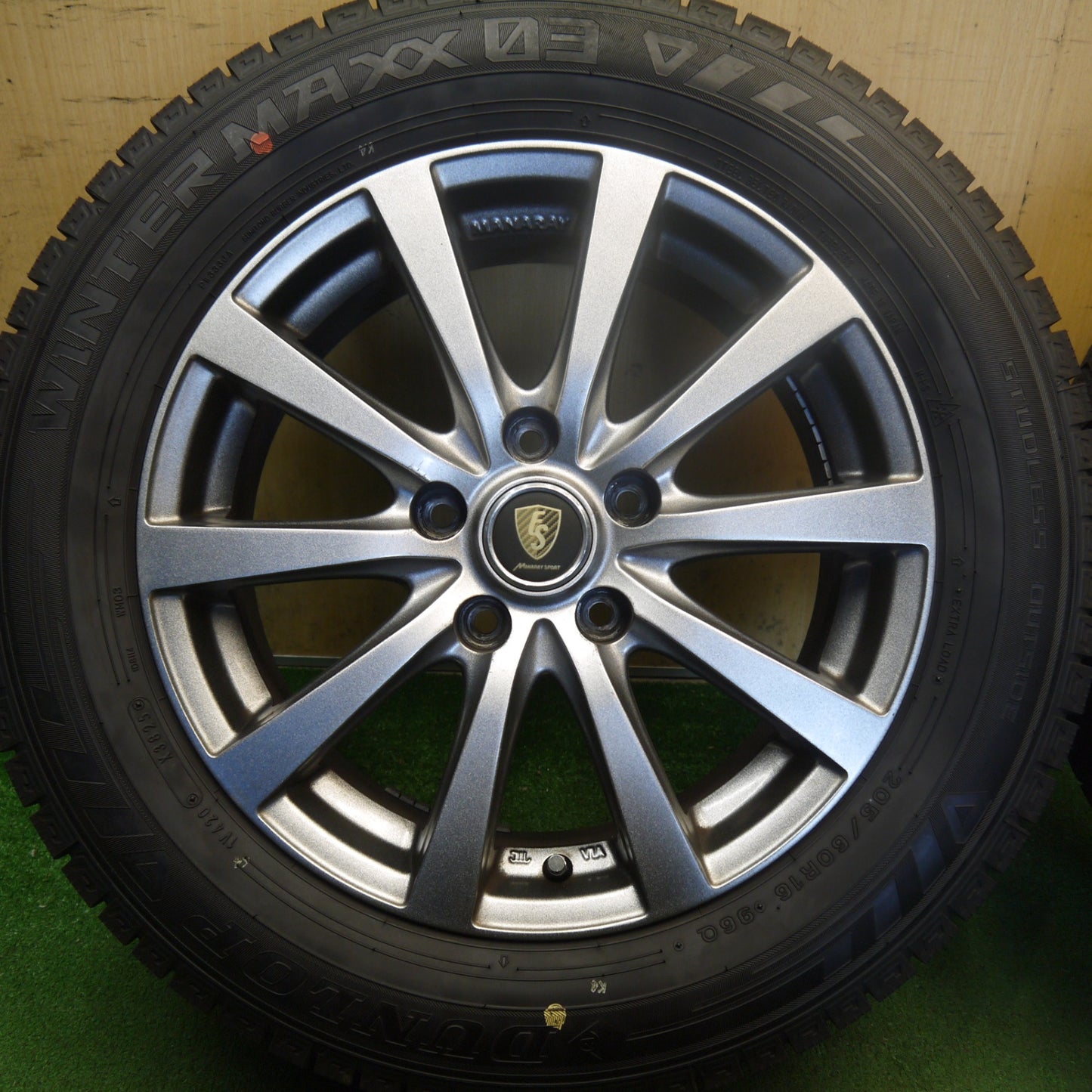 バリ溝！25年！キレイ！9.5分以上◎スタッドレス 205/60R16 ダンロップ ウインターマックス 03 MANARAY SPORT マナレイ スポーツ 16インチ PCD114.3/5H◎6081007Hス