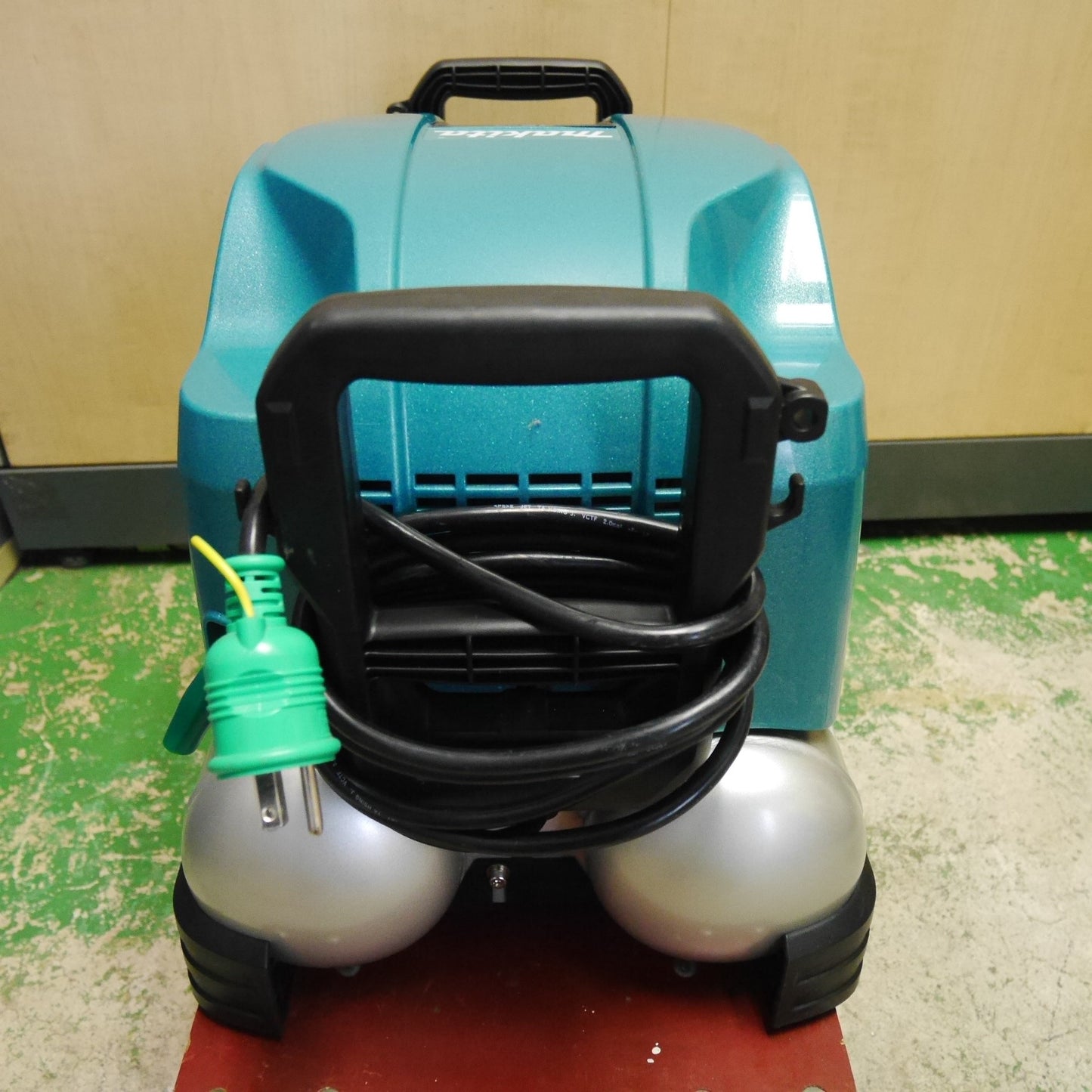 [送料無料] 美品☆マキタ エア コンプレッサー AC500XLH 46気圧 11L エアー ツール 工具 makita 50-60Hz☆