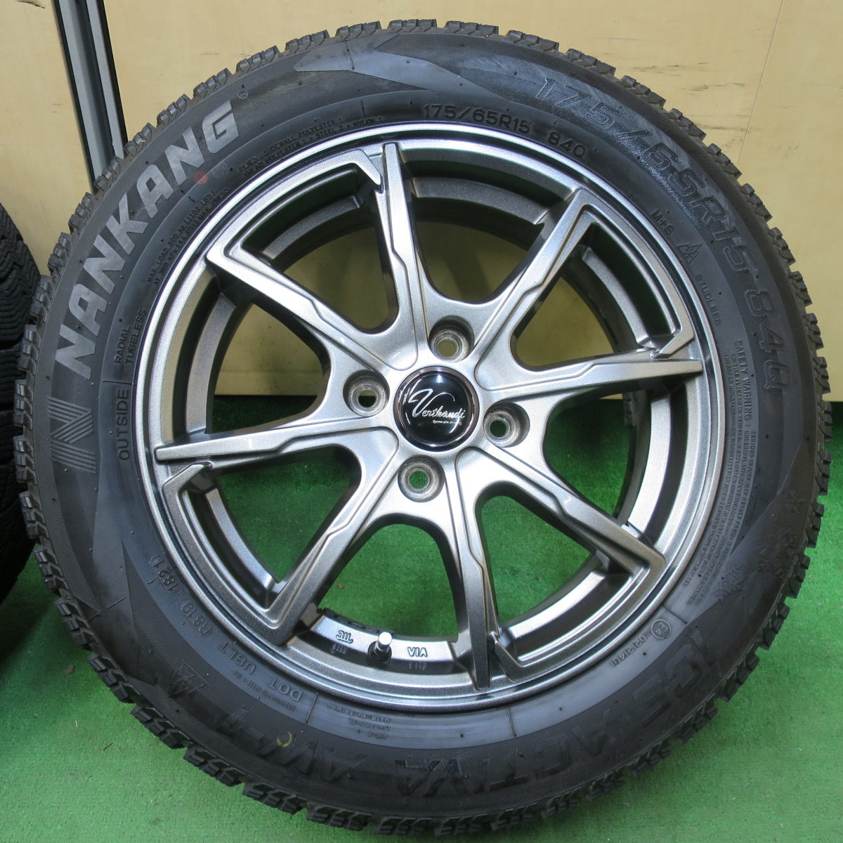 [送料無料] バリ溝！21年！キレイ！ほぼ10分★スタッドレス 175/65R15 ナンカン アイスアクティバ AW-1 Verthandi ヴェルザンディ 15インチ PCD100/4H★4111505イス