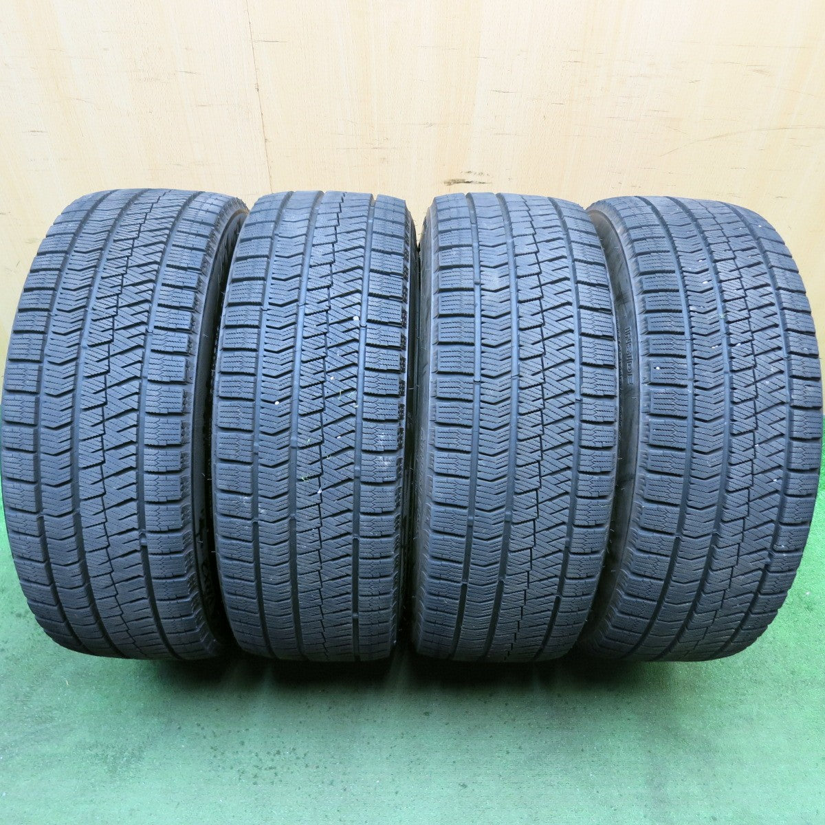 バリ溝！22年！キレイ！9.5分★ベンツ 等 225/45R18 スタッドレス ブリヂストン ブリザック VRX2 社外 アルミ 18インチ PCD112/5H★5080308HAス
