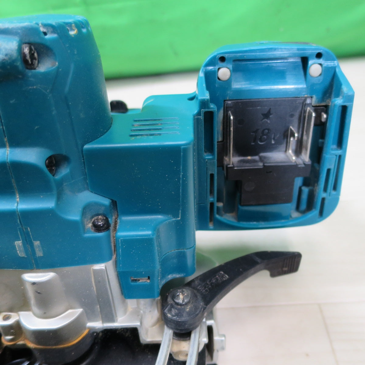 [送料無料] ☆マキタ 125mm 18V 充電式 マルノコ HS471D 本体のみ 丸ノコ 丸のこ 丸鋸 切断機 電動 工具☆