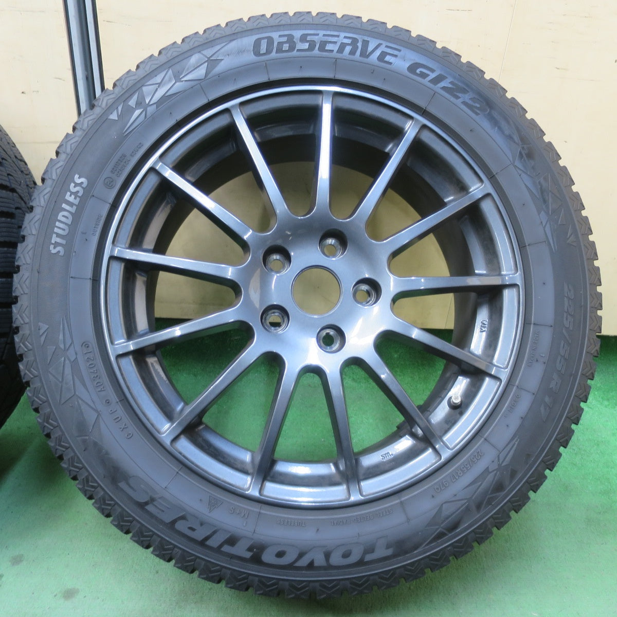 バリ溝！9.5分★BMW MINI 等 IRVINE F01 225/55R17 スタッドレス トーヨー オブザーブ GIZ2 アーヴィン 17インチ PCD112/5H★6012803イス