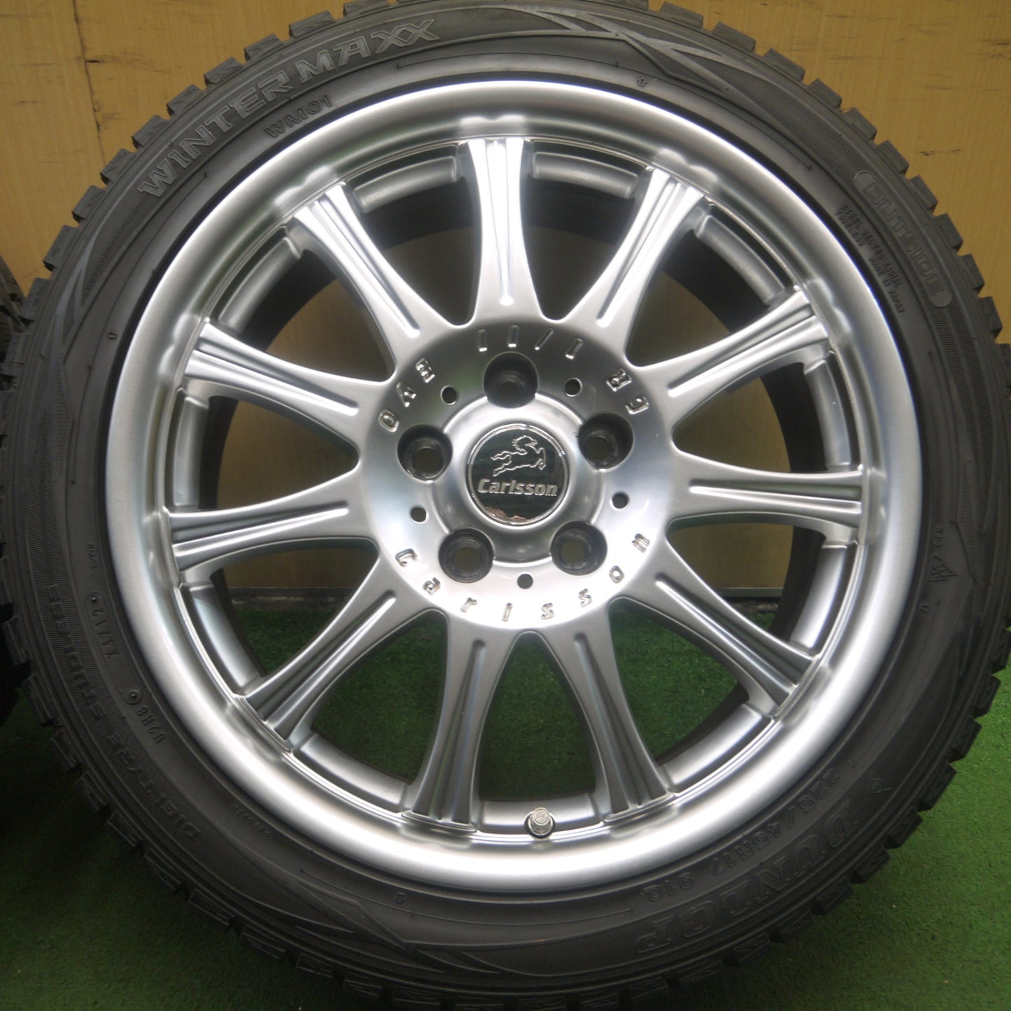 *送料無料* バリ溝！キレイ！8.5分★Carlsson CR 1/11 EVO 225/45R17 スタッドレス ダンロップ ウインターマックス WM01 カールソン PCD112/5H★4032601Hス