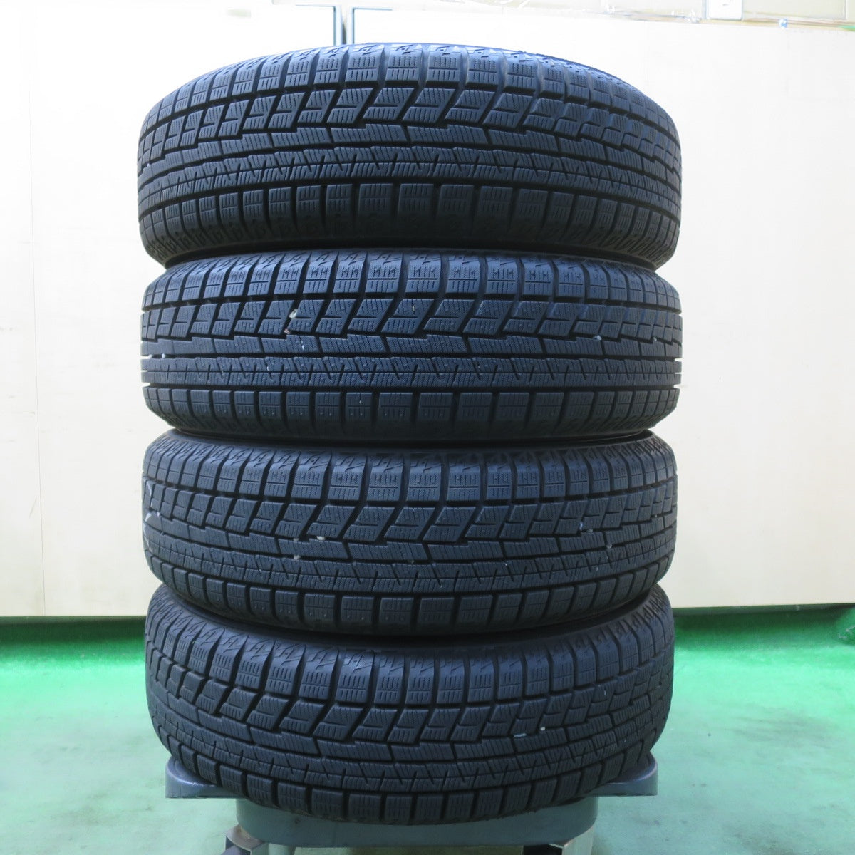 バリ溝！24年！キレイ！ほぼ10分★スタッドレス 155/65R14 ヨコハマ アイスガード iG60 VATRRA 104 バトラ 14インチ PCD100/4H★5102404イス