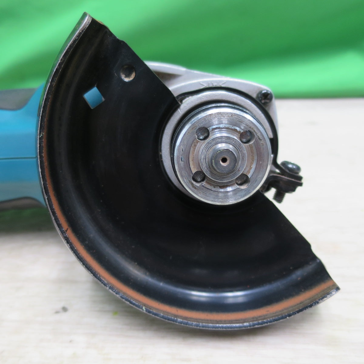 [送料無料] キレイ☆マキタ 14.4V 3.0Ah 100mm 充電式 ディスク グラインダ GA400DRF ケース 充電器 バッテリー 付き 電動 工具☆