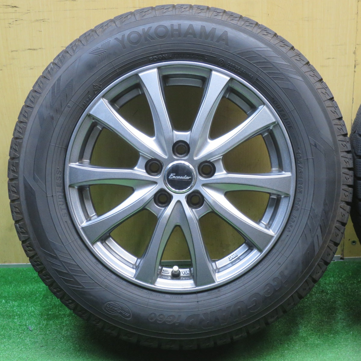 バリ溝！22年！キレイ！9.5分★プリウス 等 195/65R15 スタッドレス ヨコハマ アイスガード iG60 Exceeder エクシーダー 15インチ PCD100/5H★6022505NJス