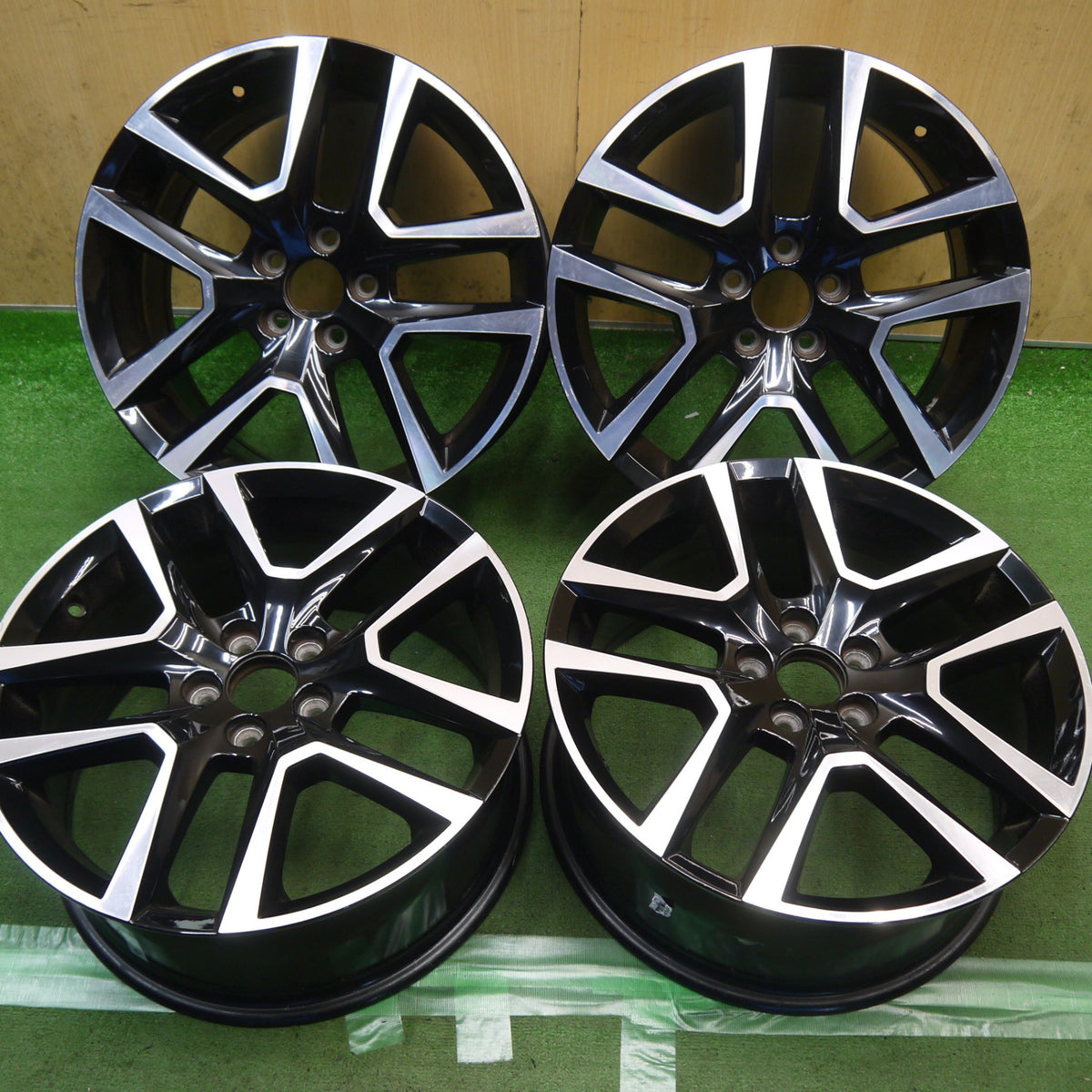 4本価格◎ボルボ V60 S60 ダイナミック エディション 純正 ホイール 18インチ 18×8J VOLVO PCD108/5H◎6091106Hホ