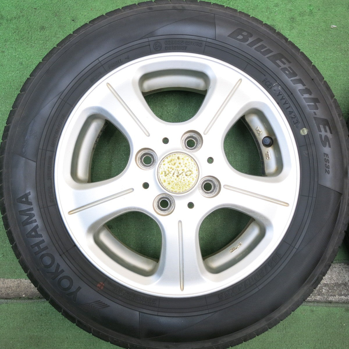 4本価格！23年★145/80R13 ヨコハマ BluEarth-ES ES32 ViVO 社外 アルミ ブルーアース 13インチ PCD100/4H★5083103HAノ