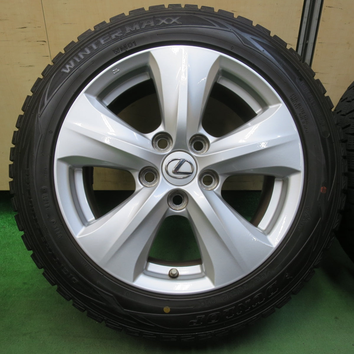 センサー付！キレイ★レクサス IS 純正 205/55R16 スタッドレス ダンロップ ウインターマックス WM01 16インチ PCD114.3/5H★5120207イス
