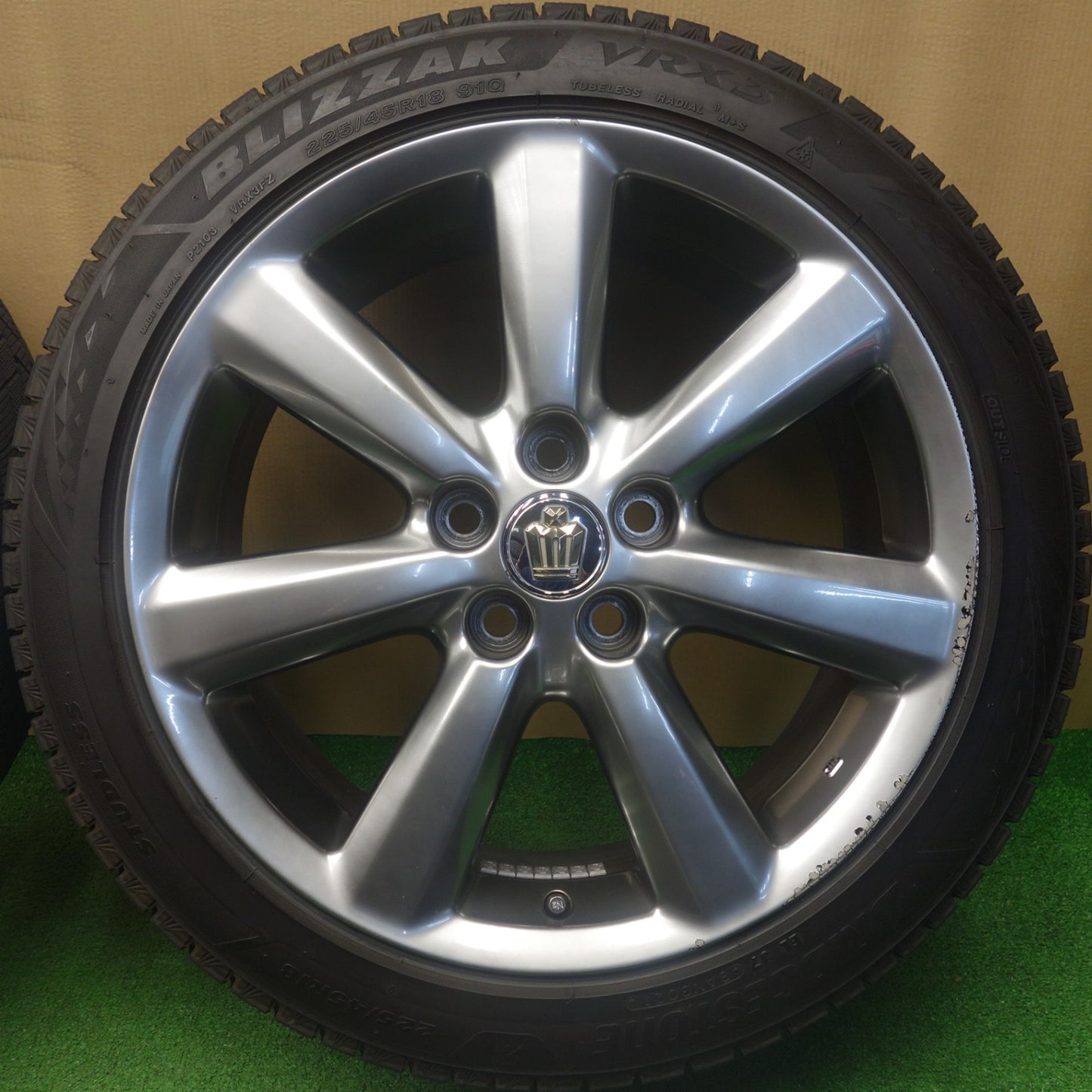 バリ溝！9.5分★トヨタ 180系 クラウン アスリート 純正 225/45R18 スタッドレス ブリヂストン ブリザック VRX3 18インチ PCD114.3/5H★6040302KTス