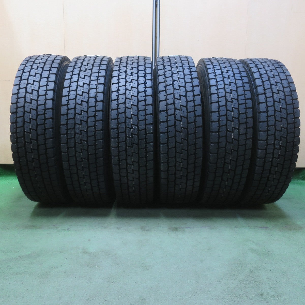 未使用！26年！6本◎トラック タイヤ 225/80R17.5 123/122L ヨコハマ 710R 17.5インチ◎6083101イスタ