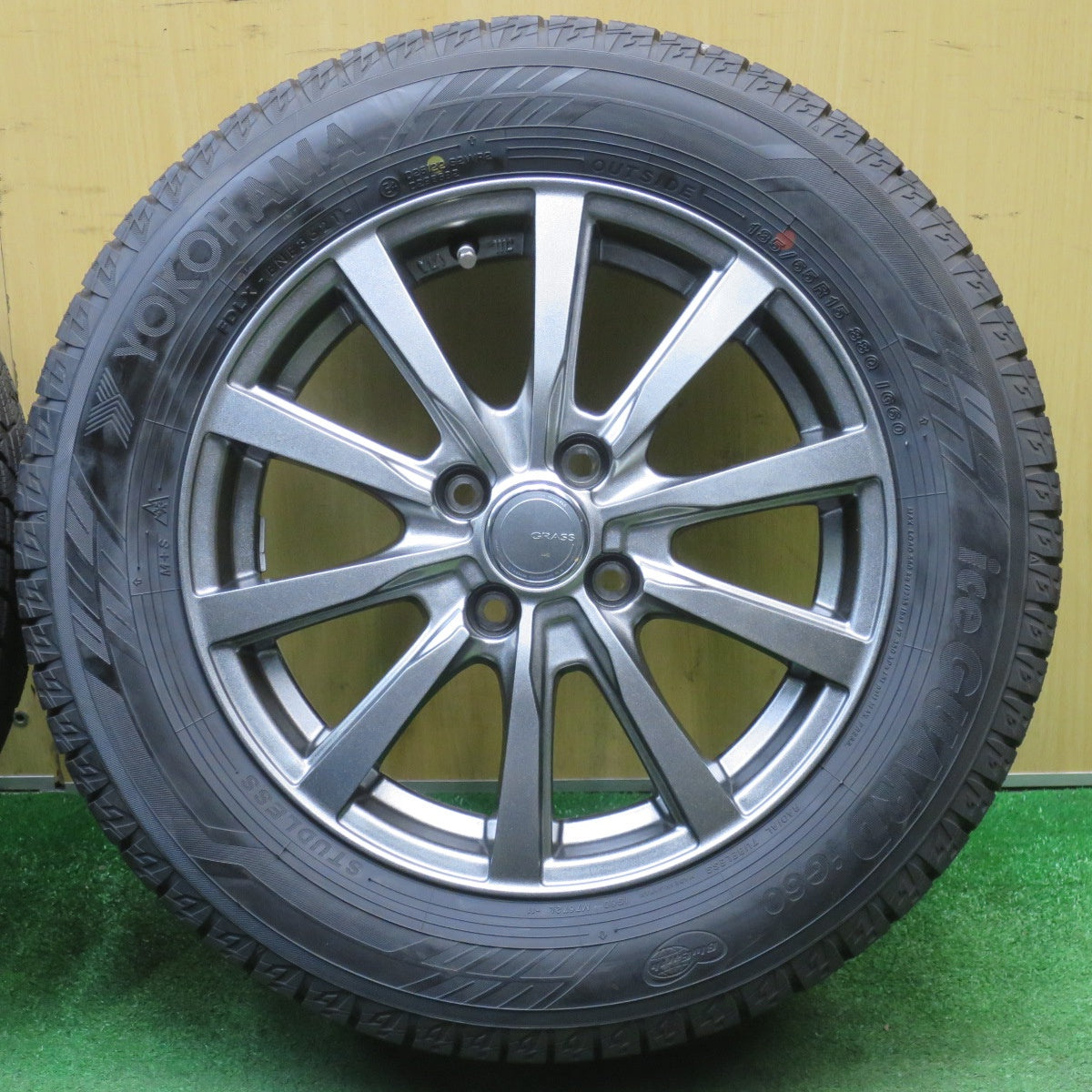 バリ溝！キレイ！9.5分以上★スタッドレス 185/65R15 ヨコハマ アイスガード iG60 GRASS グラス 15インチ PCD100/4H★6021004NJス