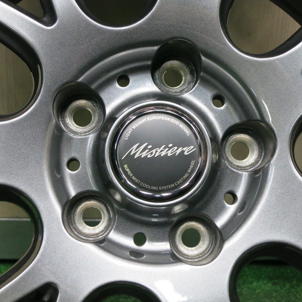 *送料無料* バリ溝！キレイ！9.5分★スタッドレス 215/60R16 ダンロップ ウインターマックス WM02 Mistiere ミスティーレ PCD114.3/5H★4040310TNス