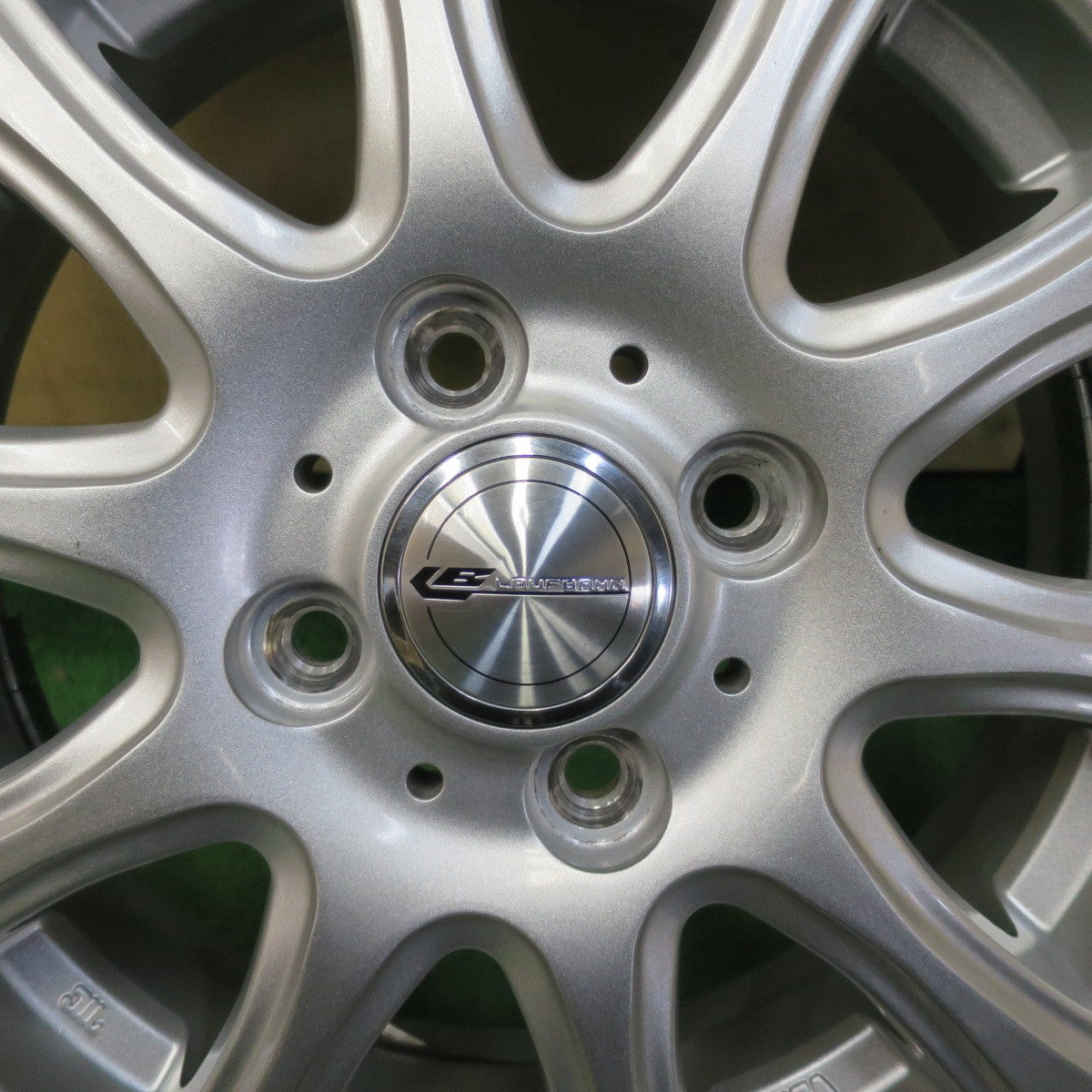 バリ溝！22年！キレイ！ほぼ10分★スタッドレス 155/65R14 ヨコハマ アイスガード iG60 LAUFBAHN ラウフバーン 14インチ PCD100/4H★5042301イス