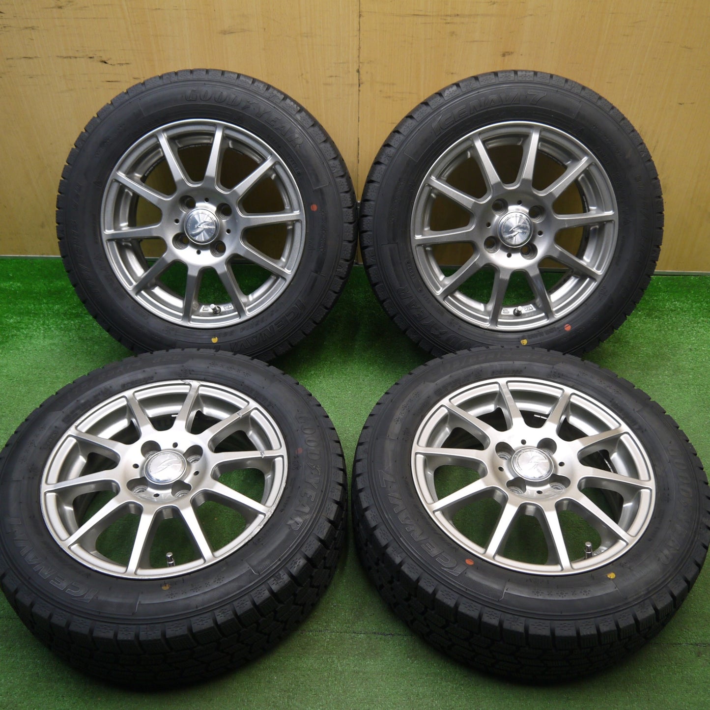 バリ溝！24年！ほぼ10分★スタッドレス 175/65R14 グッドイヤー アイスナビ7 STRANGER ストレンジャー 14インチ PCD100/4H★6013002Hス