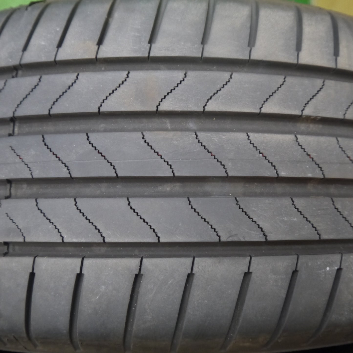 バリ溝！24年！8.5分！2本★205/55R17 ブリヂストン トランザ 6 ENLITEN エンライトン タイヤ 17インチ MINI ミニ クロスオーバー 等★6010509Hノタ