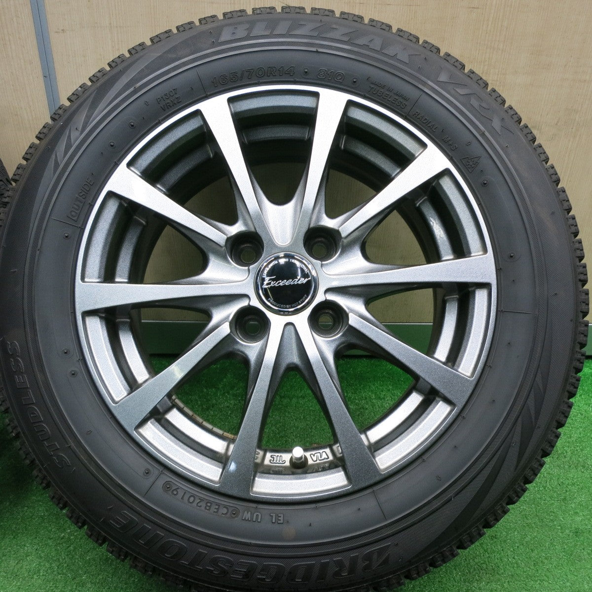 [送料無料] キレイ★スタッドレス 165/70R14 ブリヂストン ブリザック VRX Exceeder エクシーダー 14インチ PCD100/4H★4120502TNス