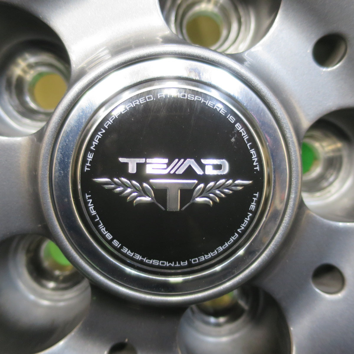 [送料無料] バリ溝！キレイ！8.5分★シエンタ 等 185/60R15 スタッドレス ブリヂストン ブリザック VRX TEAD テッド 15インチ PCD100/5H★5010309イス