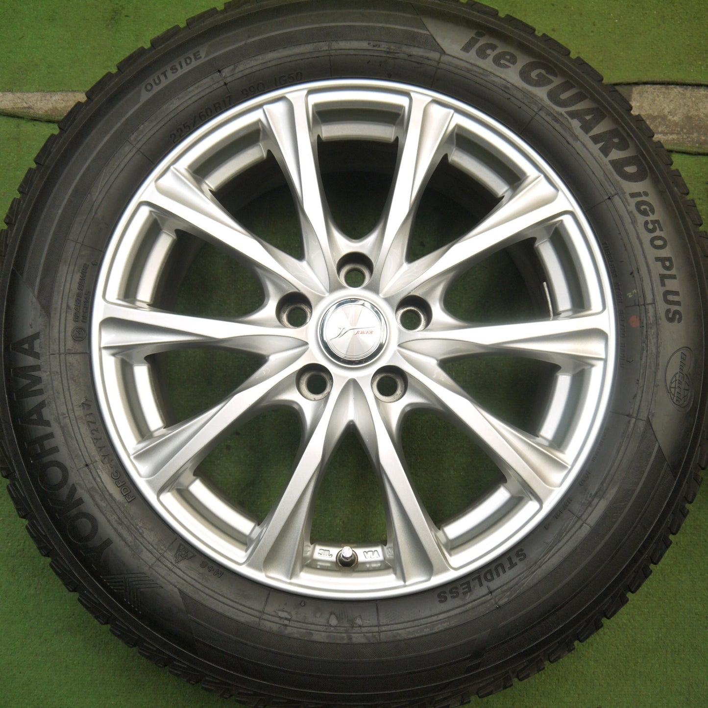 バリ溝！キレイ！9分★スタッドレス 225/60R17 ヨコハマ アイスガード iG50 プラス JOKER ジョーカー 17インチ PCD114.3/5H★5082005Hス