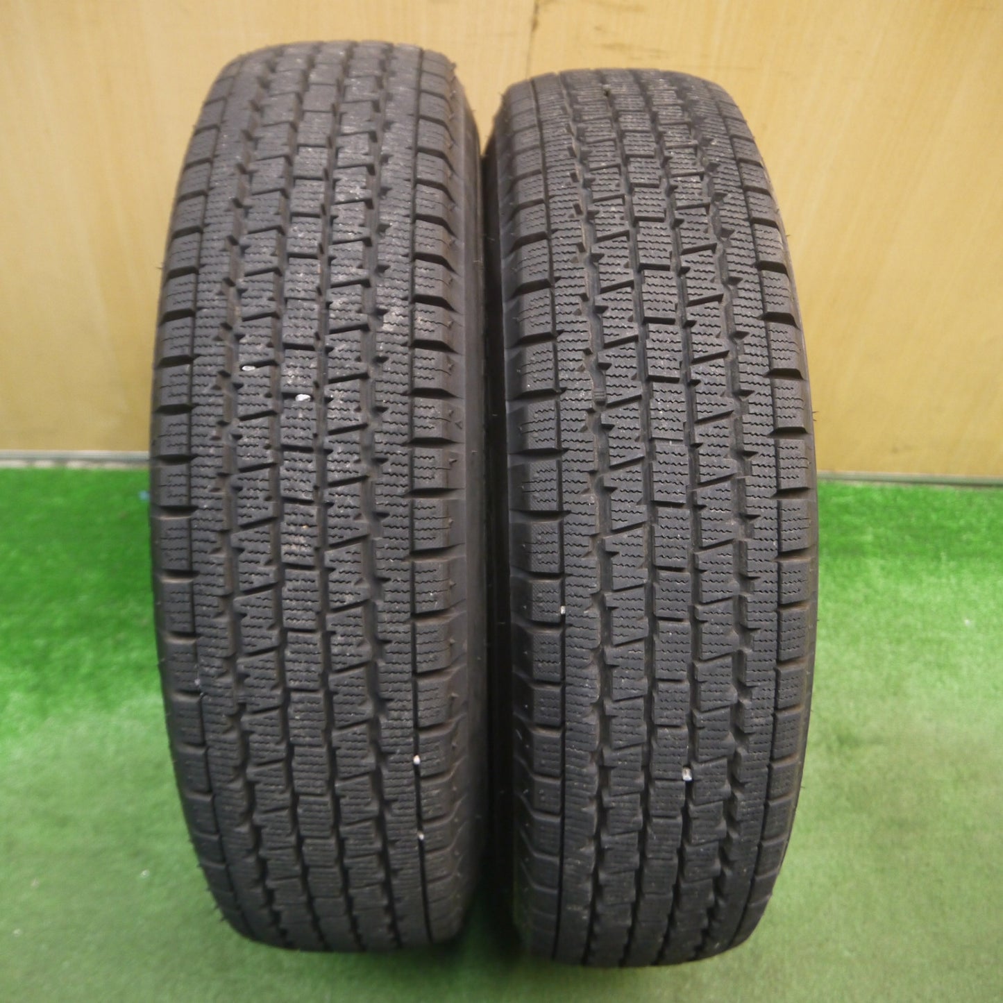 [送料無料] バリ溝！23年！9.5分！2本★スタッドレス 145/80R12 80/78N ブリヂストン W300 スチール ホイール 12インチ PCD100 110 114.3/4H マルチ★5022505Hス