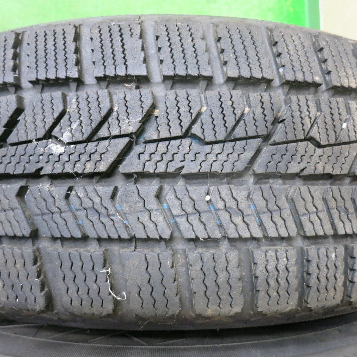 バリ溝！22年！キレイ！8.5分★スタッドレス 175/70R14 トーヨー オブザーブ GIZ2 SIBILLA NEXT W5 シビラ 14インチ PCD100/4H★4121102NJス