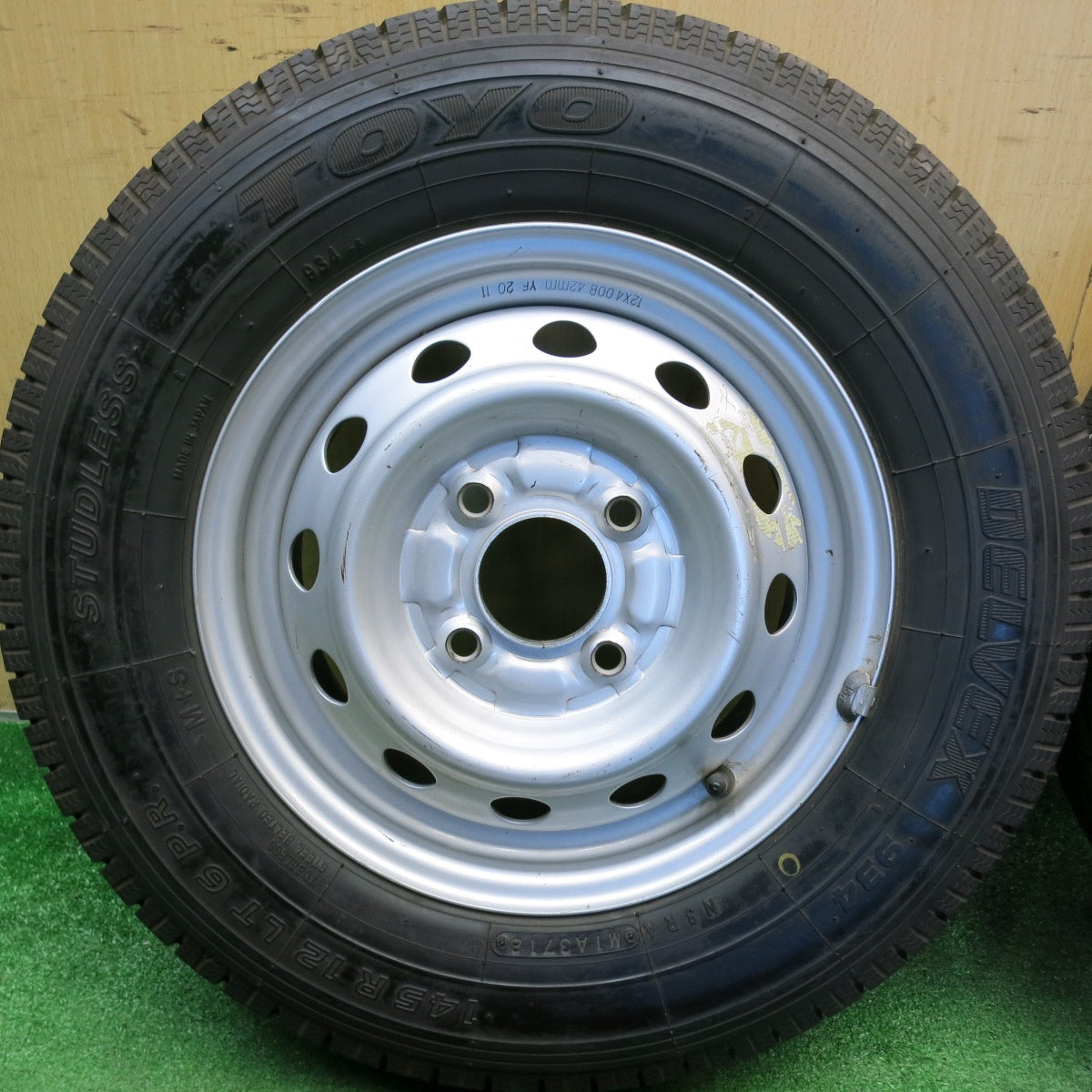 ほぼ未使用◎スタッドレス 145R12 8PR トーヨー デルベックス 934 スチール ホイール 12インチ PCD100/4H◎6073003HAス