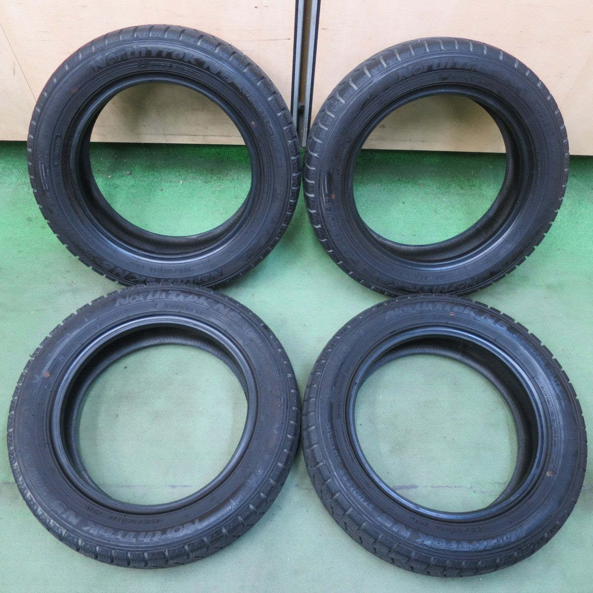 バリ溝！23年！9分★スタッドレス 155/65R14 オートバックス ノーストレック N5 タイヤ 14インチ N-BOX ラパン スペーシア ワゴンR タント ムーヴ 等★6042302イスタ