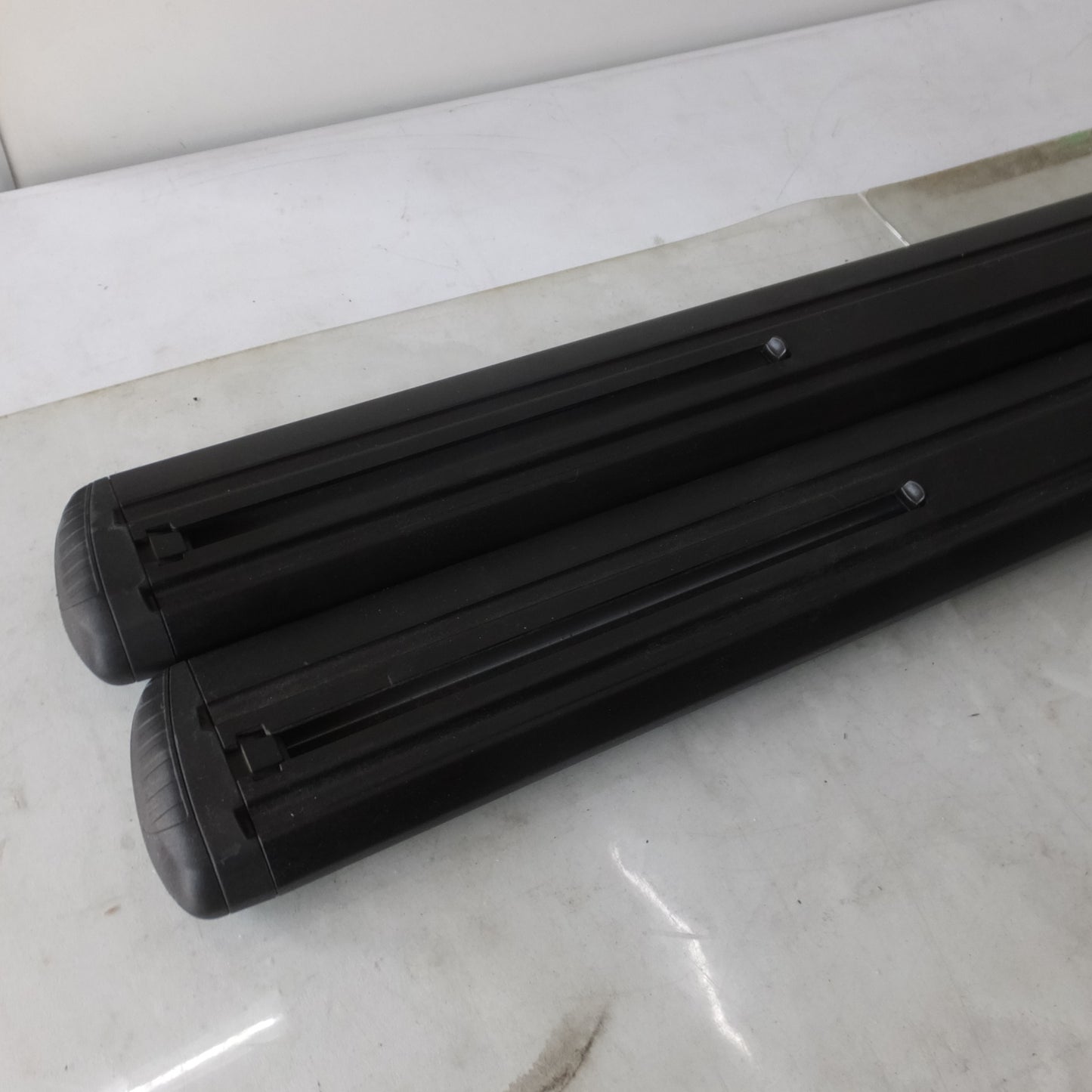 [送料無料] ◆THULE スーリー エボ フラッシュ レール Evo Flush Rail 710600 フット 鍵付き キャリアベース ルーフ キャリア◆