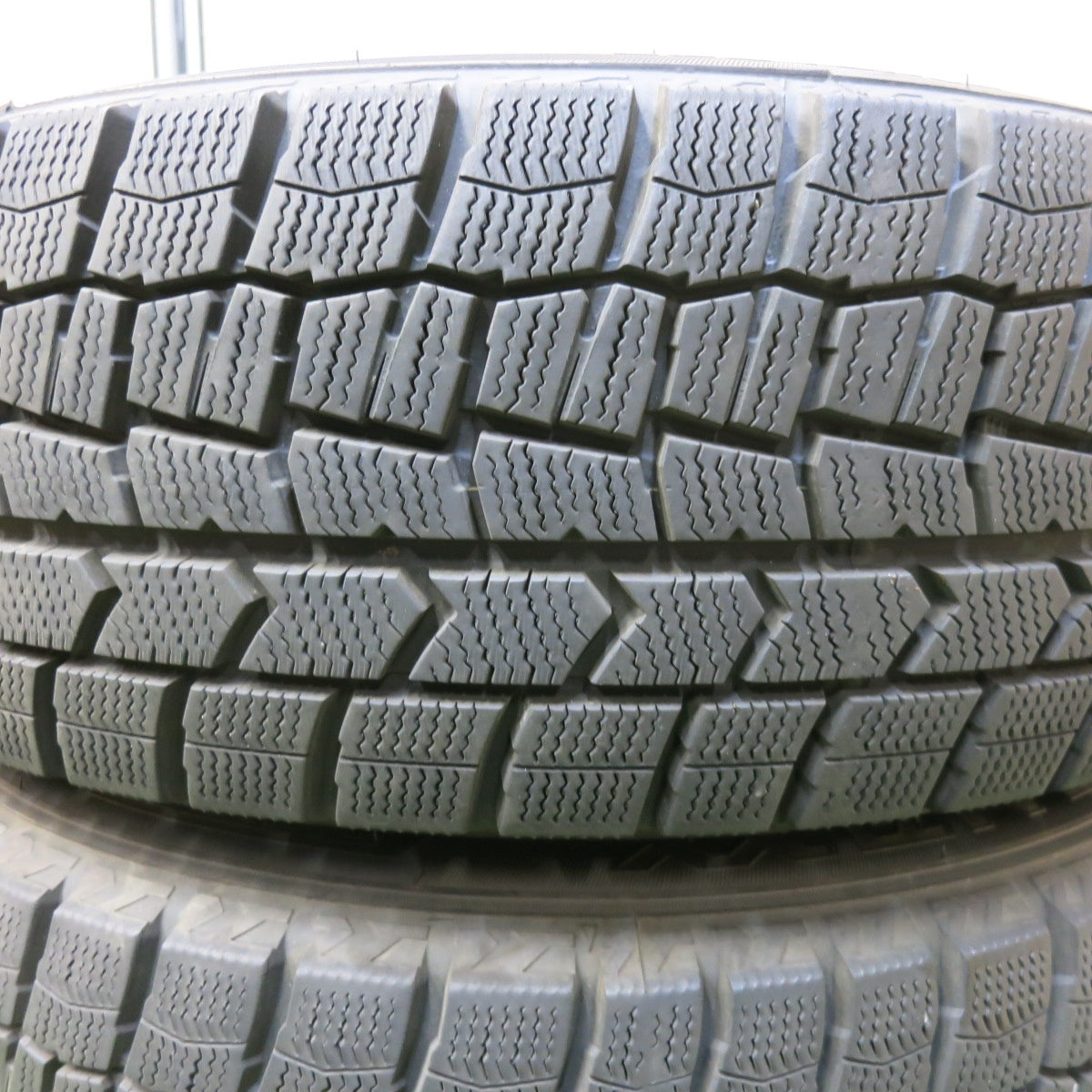 バリ溝！24年！9.5分★スタッドレス 195/60R16 ダンロップ ウインターマックス WM02 JOKER ジョーカー 16インチ PCD114.3/5H★5072316SYス