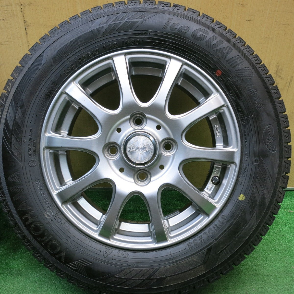 タイヤほぼ未使用！23年★スタッドレス 145/80R13 ヨコハマ アイスガード iG60 LAYCEA レイシア 13インチ PCD100/4H★5061604AKス