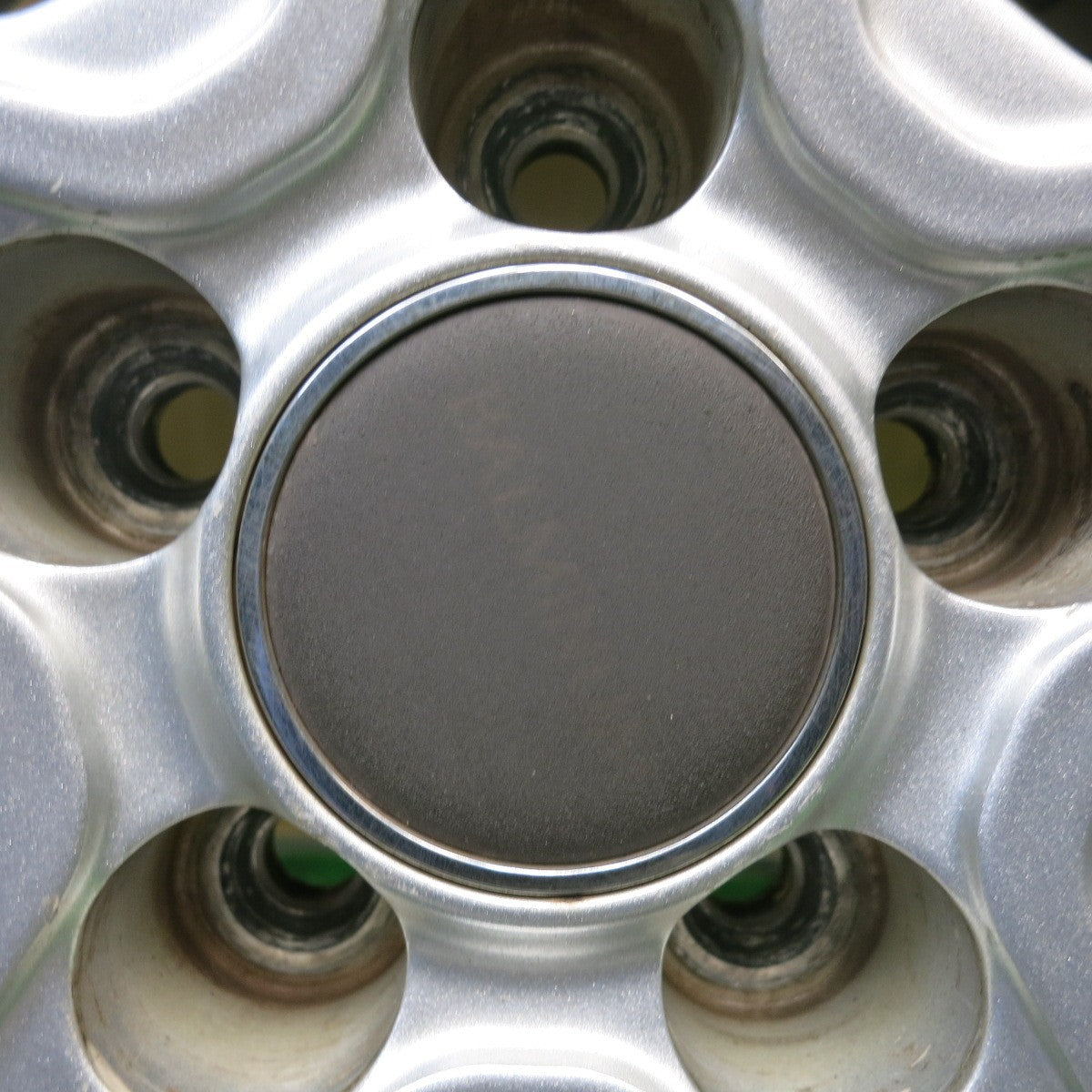 バリ溝！24年！9.5分以上★インプレッサ 等 205/55R16 スタッドレス デルマックス ULTIMA SNOW BALMINUM バルミナ 16インチ PCD100/5H★6010202HAス