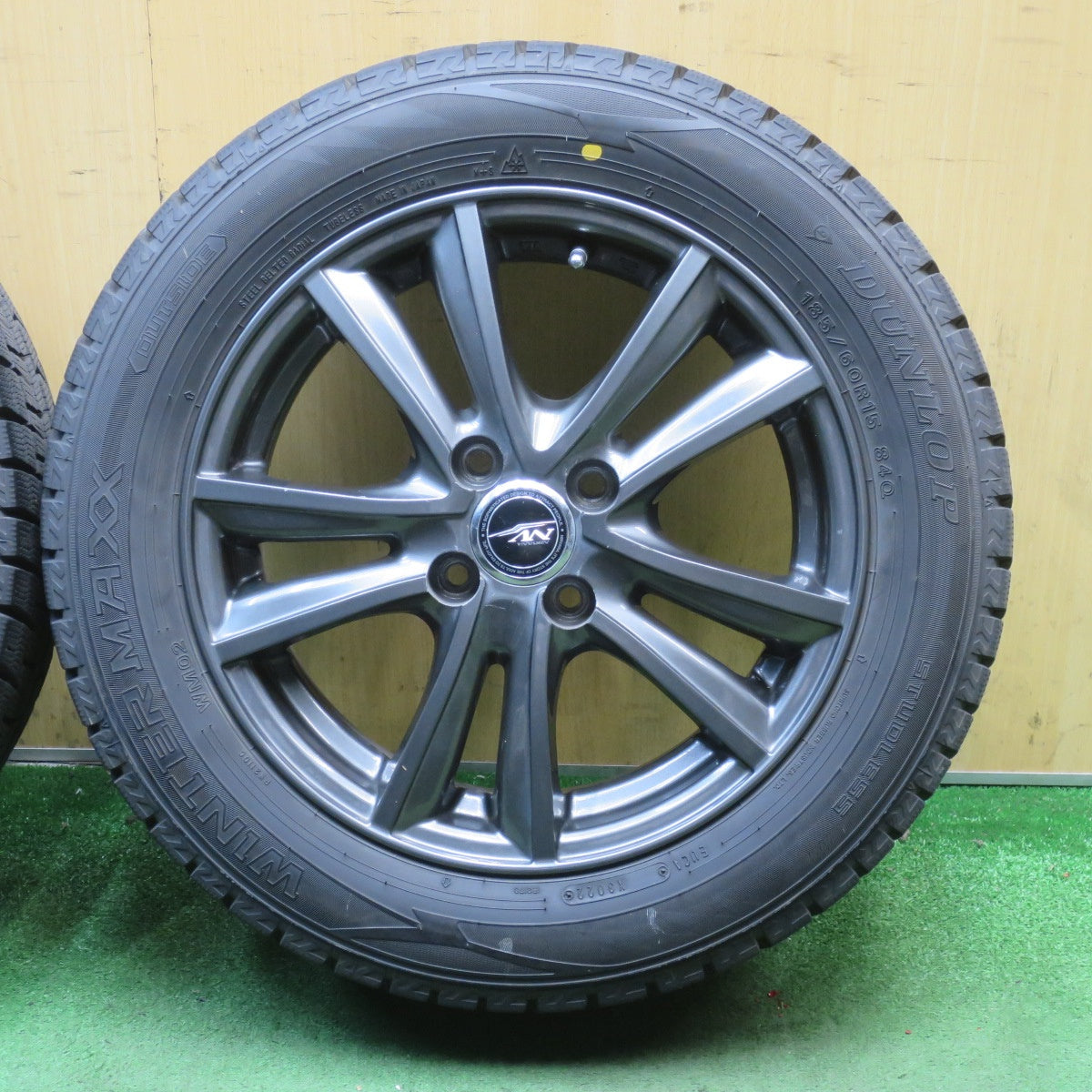 バリ溝！22年！キレイ！9.5分◎スタッドレス 185/60R15 ダンロップ ウインターマックス WM02 NIRVANA NV ニルバーナ ニルヴァーナ 15インチ PCD100/4H◎6060802NJス