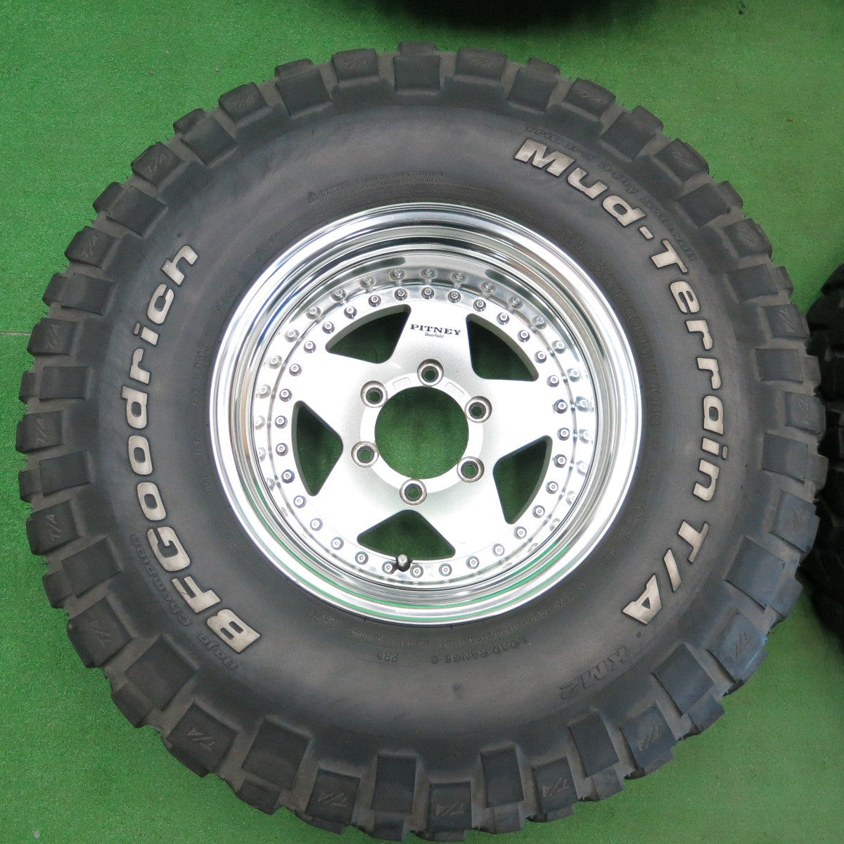 *送料無料* バリ溝！キレイ！9分★WORK PITNEY Deerfield 33×12.50R15 BFグッドリッチ Mud-Terrain T/A KM2 ホワイトレター ワーク PCD139.7/6H★4051701ナノ