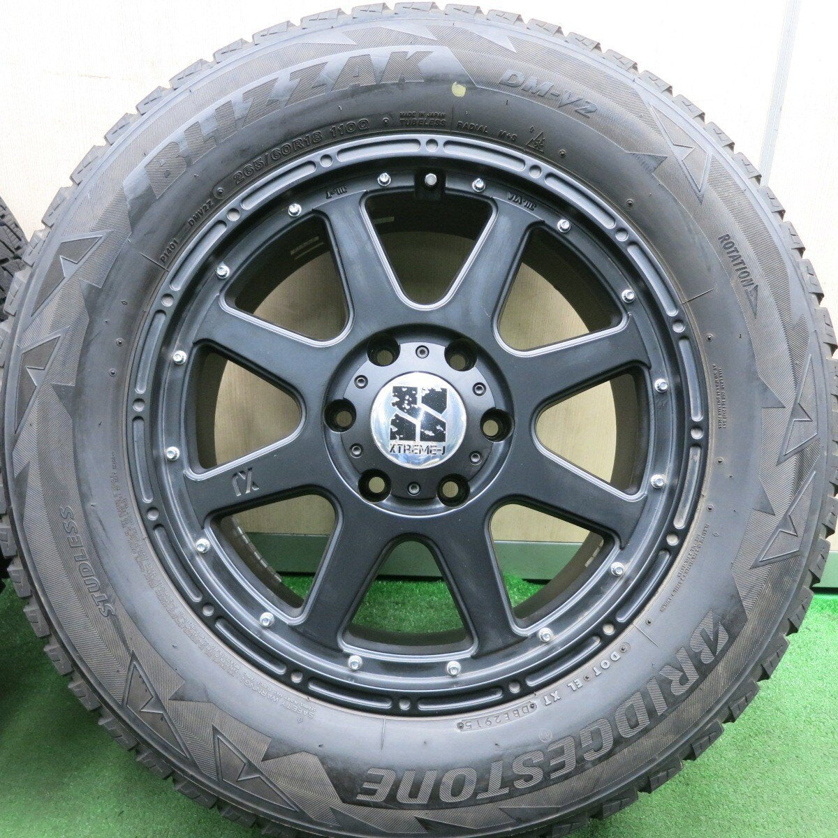 4本価格★スタッドレス XTREME-J XJ 265/60R18 ブリヂストン ブリザック DM-V2 エクストリームJ PCD139.7/6H★4053107HAス