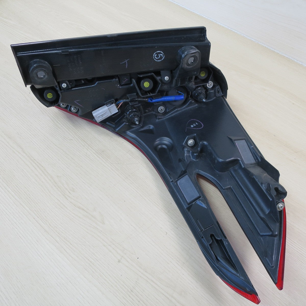 キレイ♪トヨタ 30系 アルファード 純正 テールライト KOITO 58-75 L 左 側 のみ テールランプ 照明 カー パーツ♪