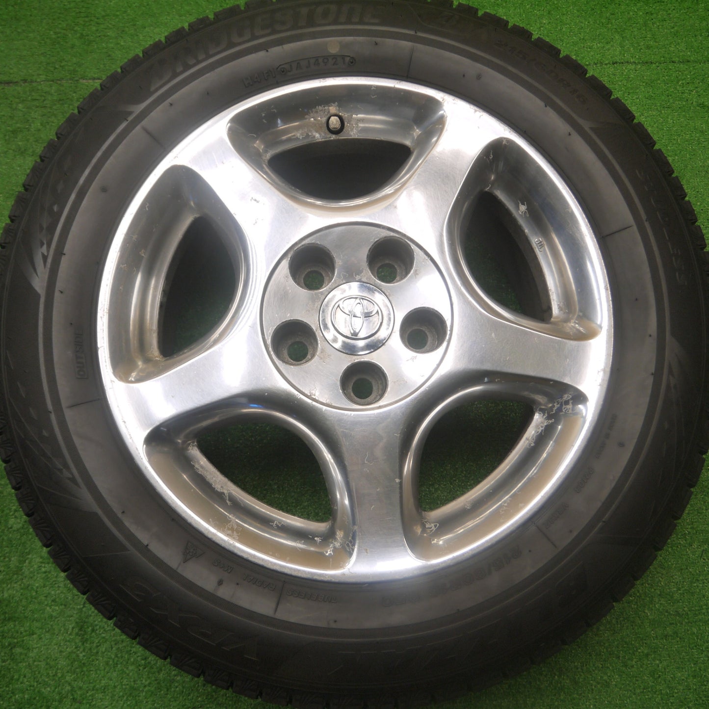 *送料無料* バリ溝！21年！9.5分★トヨタ アリスト 純正 215/60R16 スタッドレス ブリヂストン ブリザック VRX3 16インチ PCD114.3/5H★4082801Hス