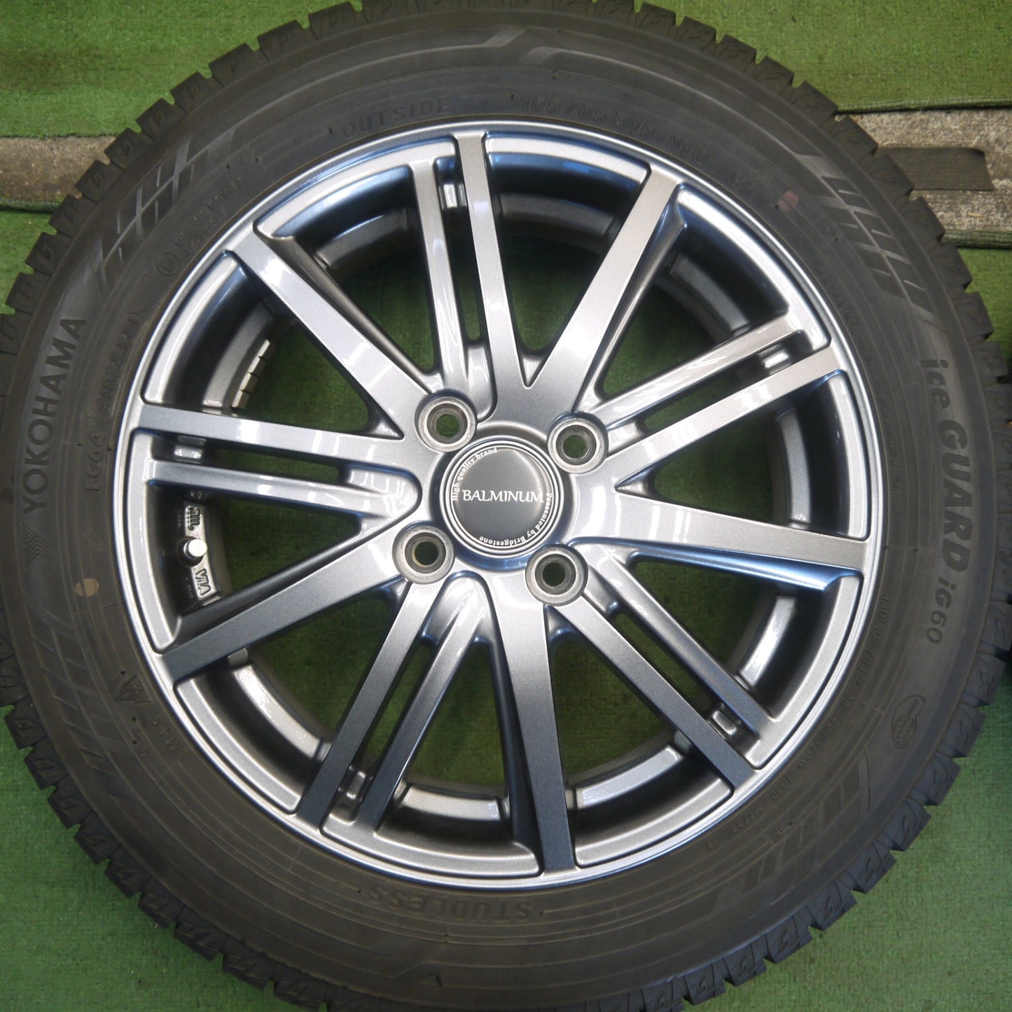 バリ溝！キレイ！8.5分◎スタッドレス 165/65R15 ヨコハマ アイスガード iG60 BALMINUM BR10 バルミナ 15インチ タフト ソリオ 等 PCD100/4H◎6081904Hス