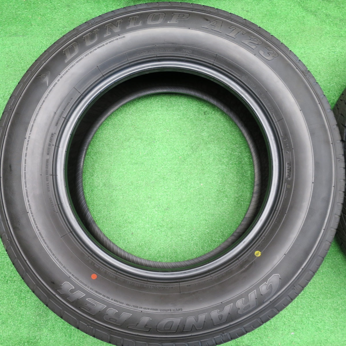 新車外し！24年★265/65R18 ダンロップ グラントレック AT23 タイヤ 18インチ ランクル 250 VX プラド 等★6011002NKノタ