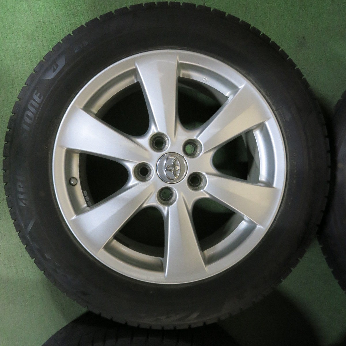 バリ溝！21年！9分★トヨタ 50系 エスティマ 純正 215/60R17 スタッドレス ブリヂストン ブリザック VRX3 17インチ PCD114.3/5H★5073006SYス