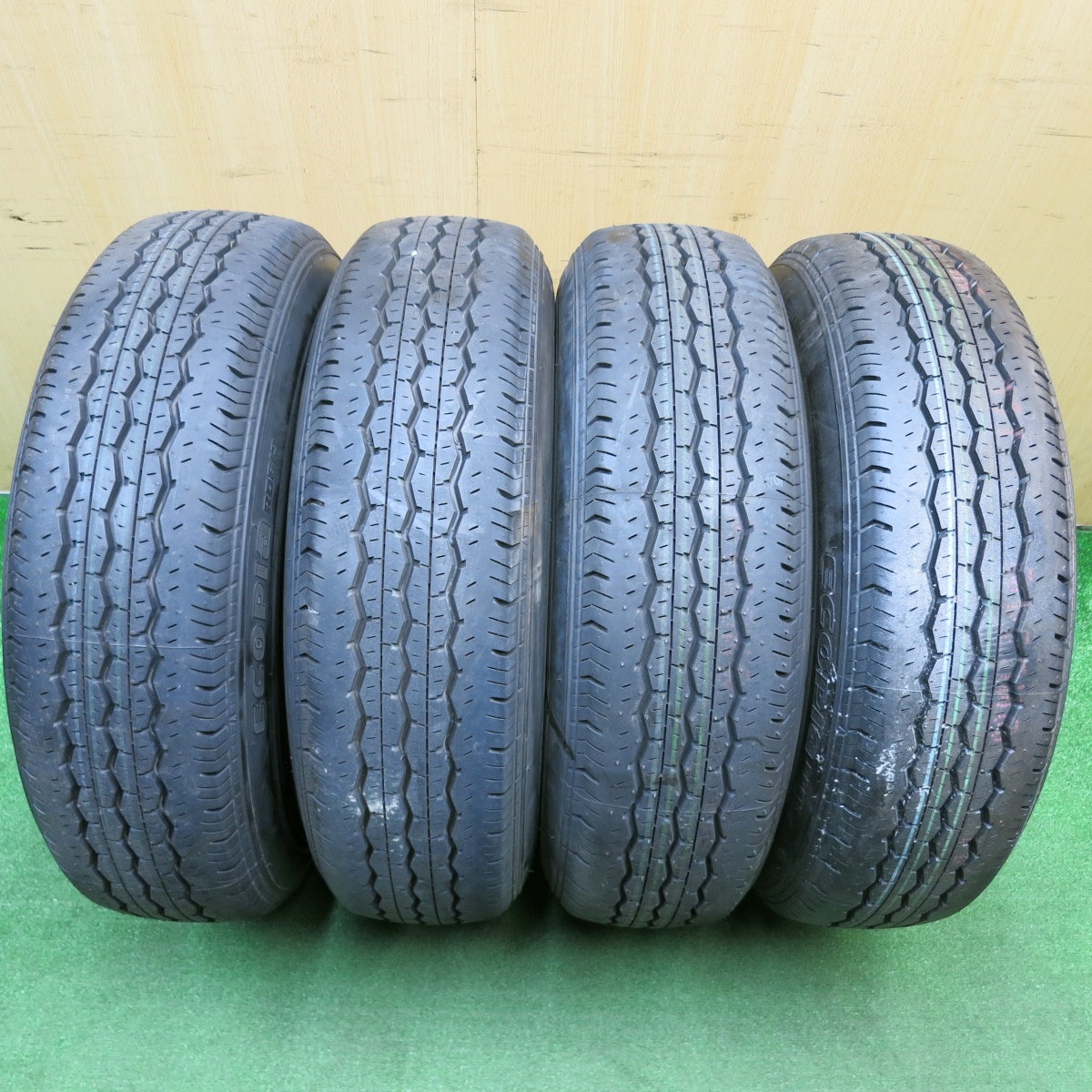 ほぼ未使用！23年！キレイ★トヨタ ハイエース 純正 スチール 195/80R15 107/105N ブリヂストン エコピア RD613 15インチ PCD139.7/6H★6010303HAノ