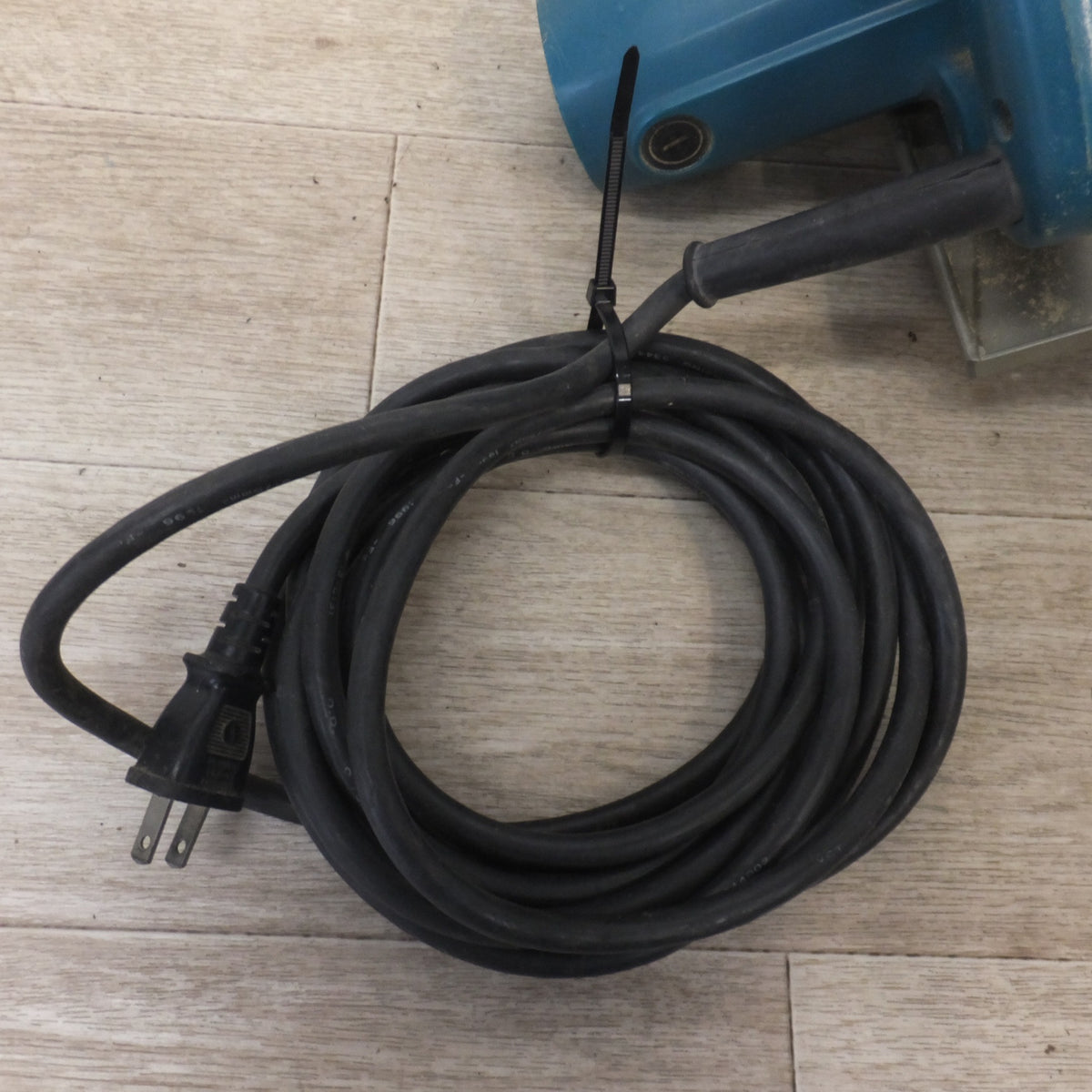 ★マキタ makita 7型マルノコ 5830BA　180～190mm　100V 11A 50-60Hz 1050W　木工用 超硬丸ノコ★