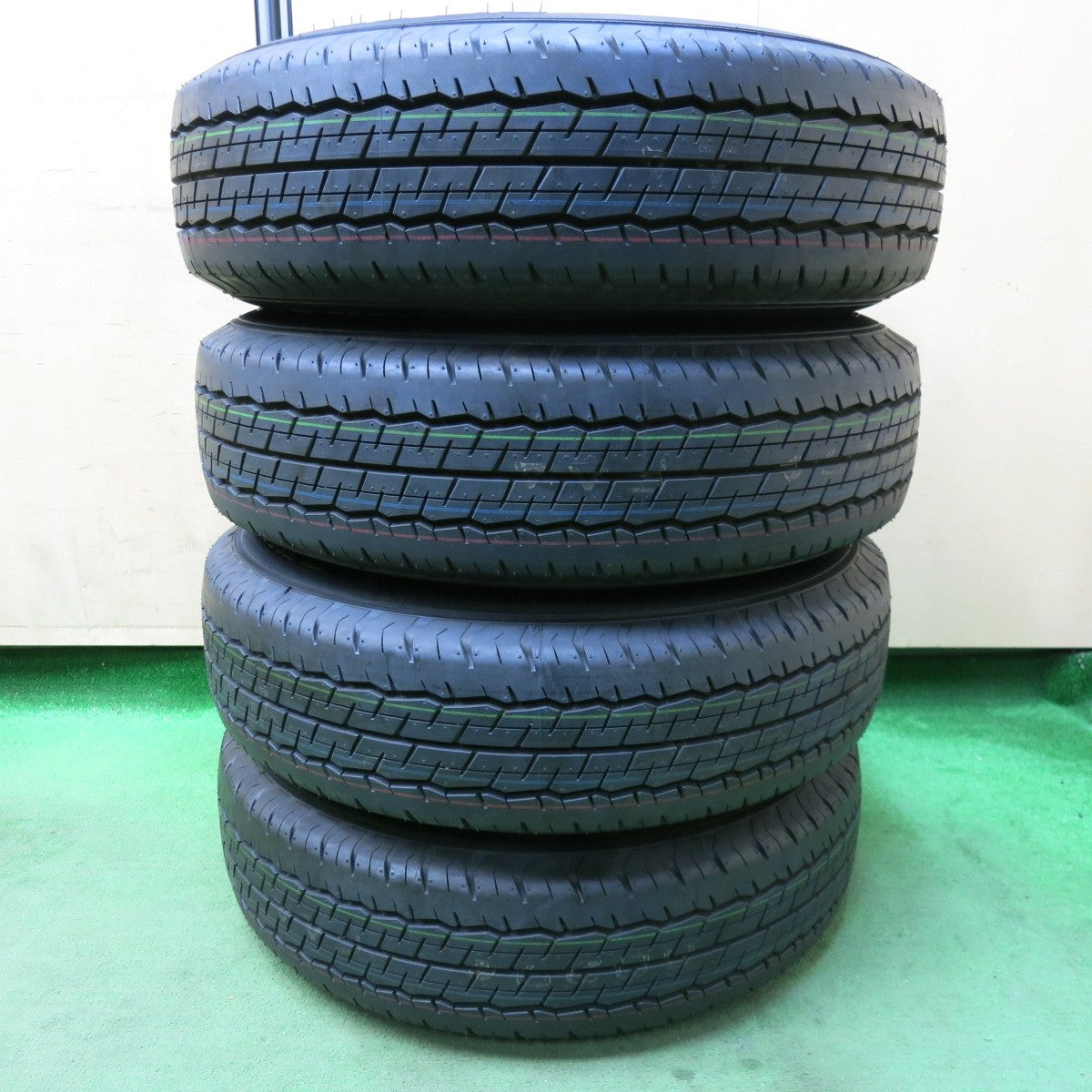 [送料無料] 新車外し！22年★トヨタ 200系 ハイエース 純正 スチール 195/80R15 107/105N ダンロップ SP175N 15インチ PCD139.7/6H★5022612SYノ