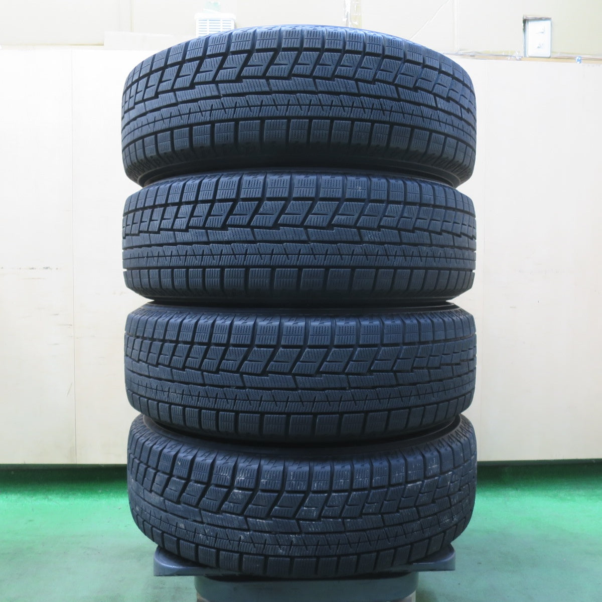 バリ溝！23年！9.5分★スタッドレス 185/65R15 ヨコハマ アイスガード iG60 JOKER ジョーカー 15インチ PCD114.3/5H★5111206イス