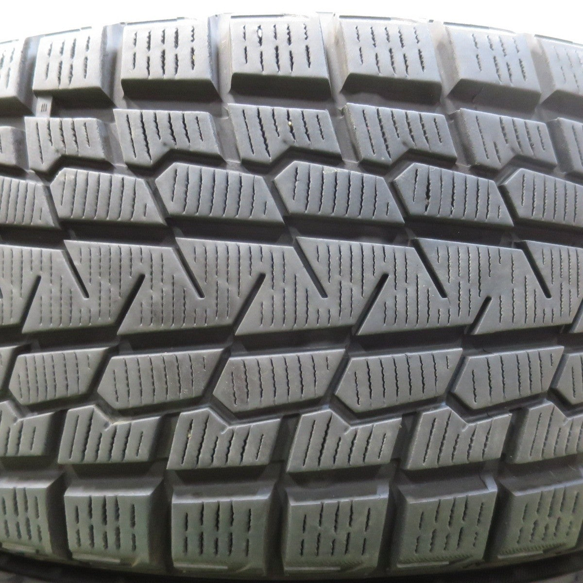 バリ溝！21年！9.5分★スタッドレス 235/65R17 ヨコハマ アイスガード G075 タイヤ 17インチ アウトランダー エクストレイル ボルボ等★5011002イスタ