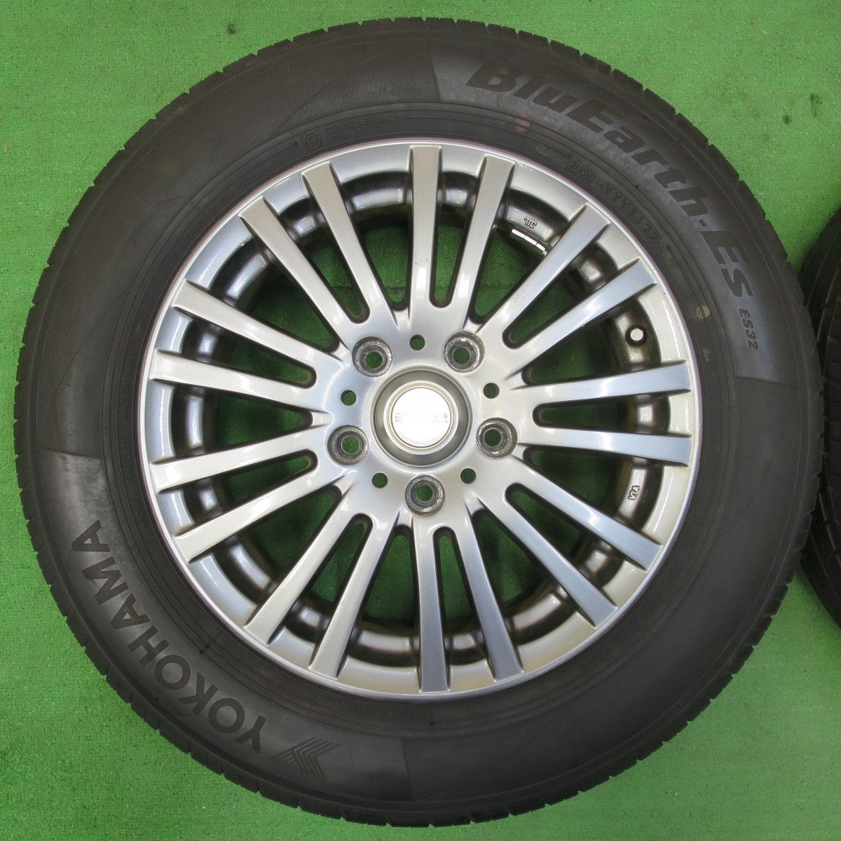 *送料無料* バリ溝！22年！ほぼ10分★195/65R15 ヨコハマ BluEarth-ES ES32 STERN S61 シュテルン 15インチ PCD114.3/5H★4082907イノ