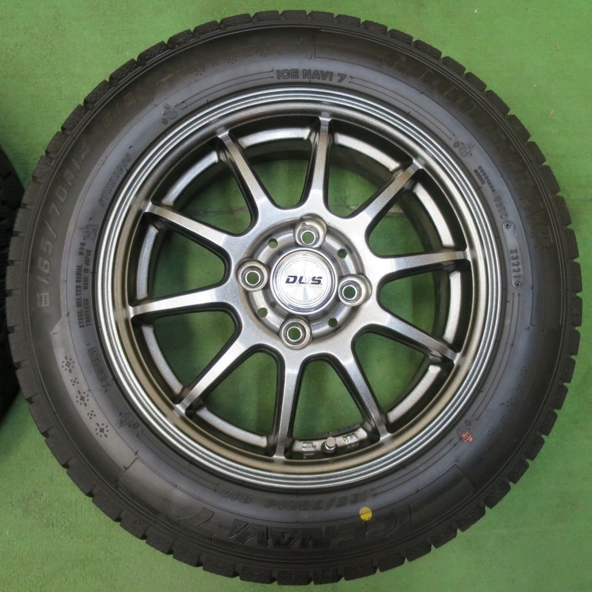 バリ溝！21年！キレイ！9.5分以上★スタッドレス 165/70R14 グッドイヤー アイスナビ7 D.O.S. DOS 14インチ PCD100/4H★4123017イス